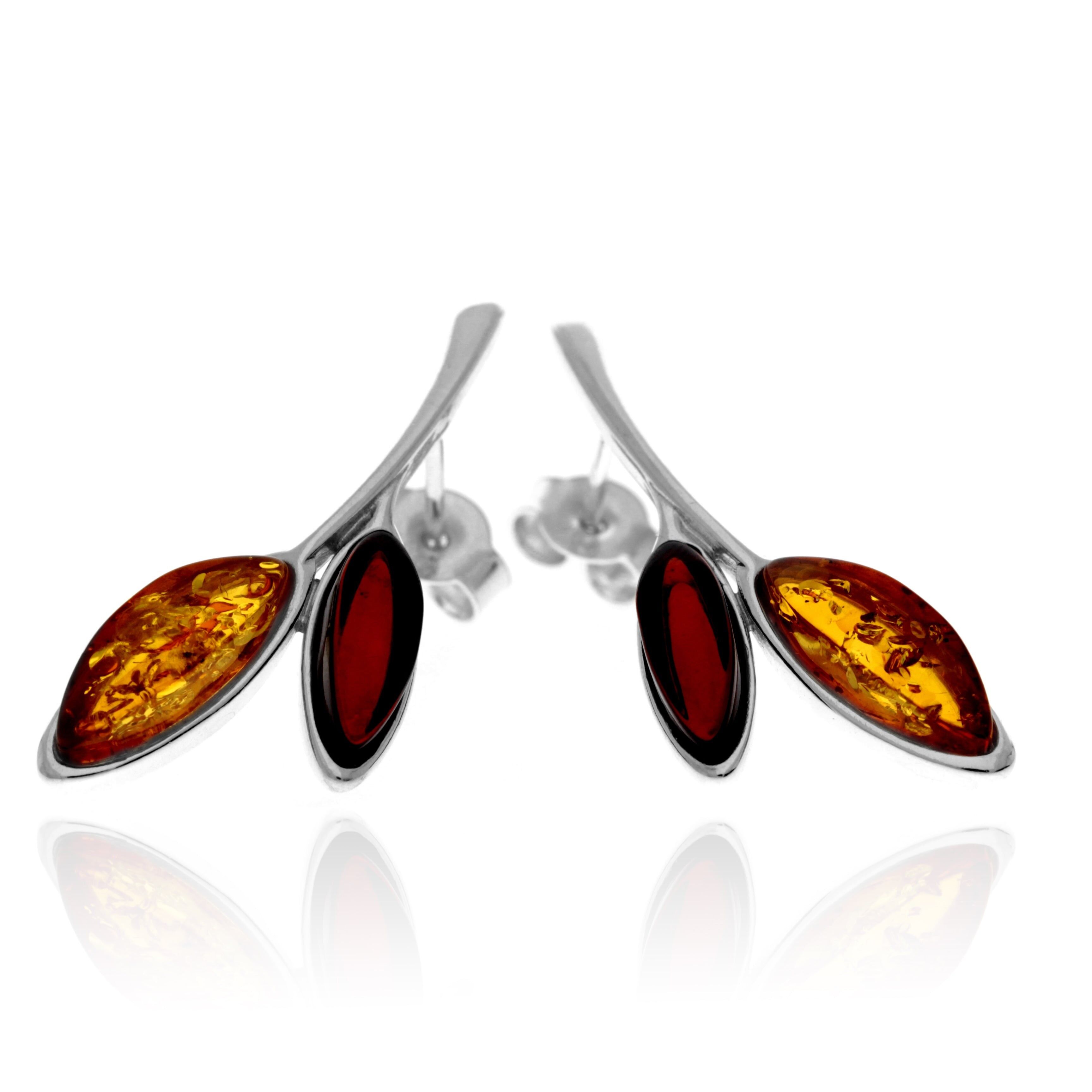 Moderne Ohrstecker aus 925er Sterlingsilber und echtem baltischen Bernstein – AE21