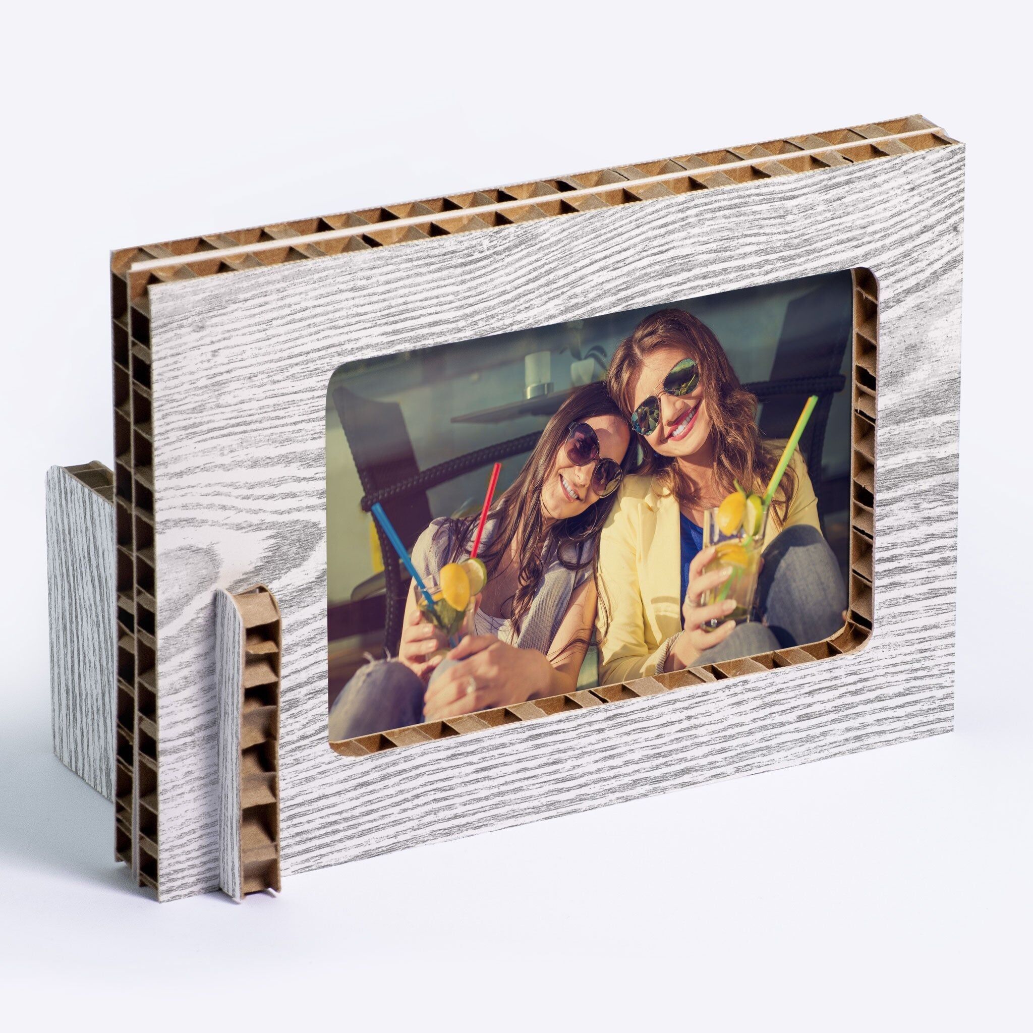 Portafoto in Cartone Shabby Chic - Design Sostenibile ed Elegante