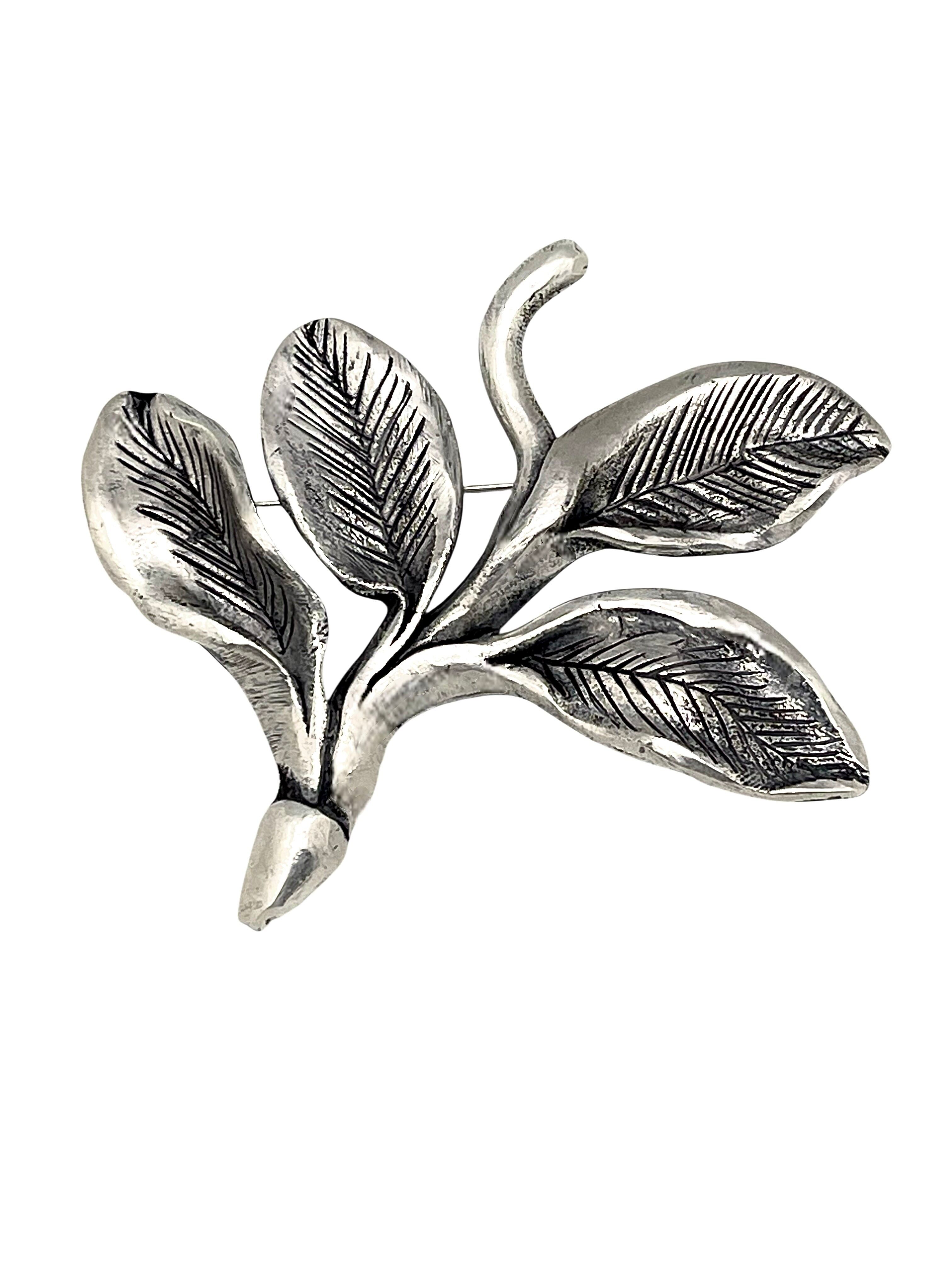 Reborn brooch in 10µ patinated vintage silver, Gloria Mago design