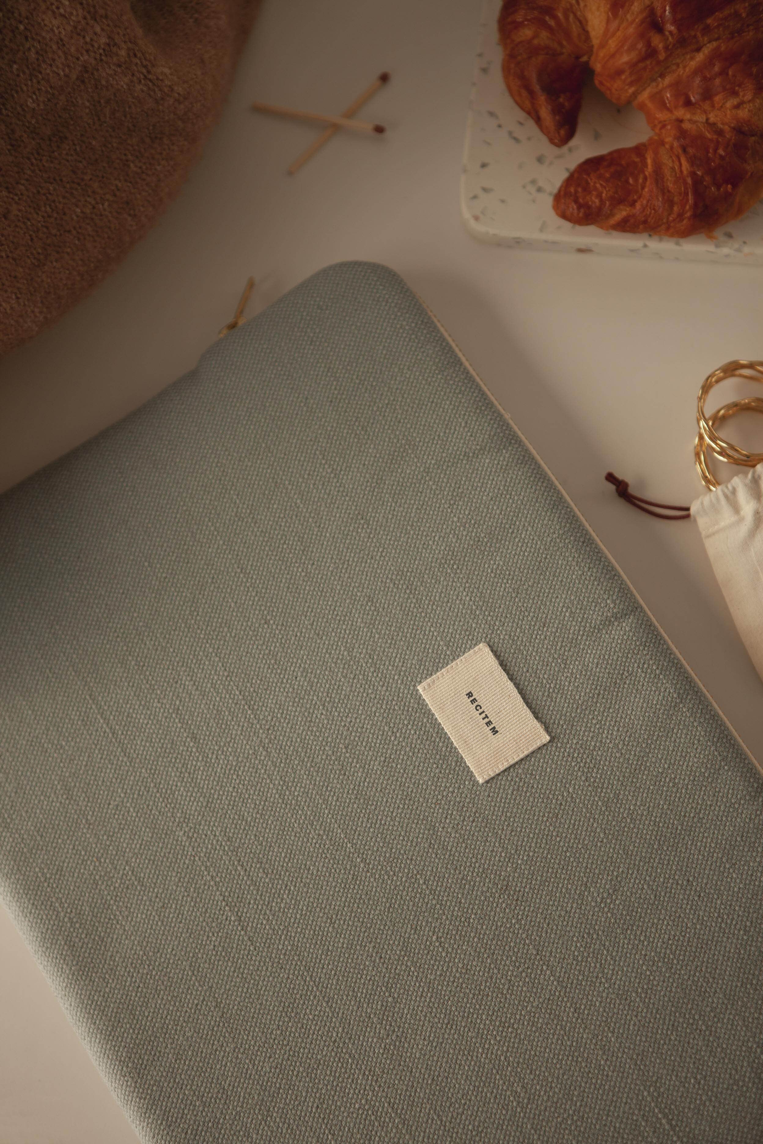 Ismael Computergehäuse