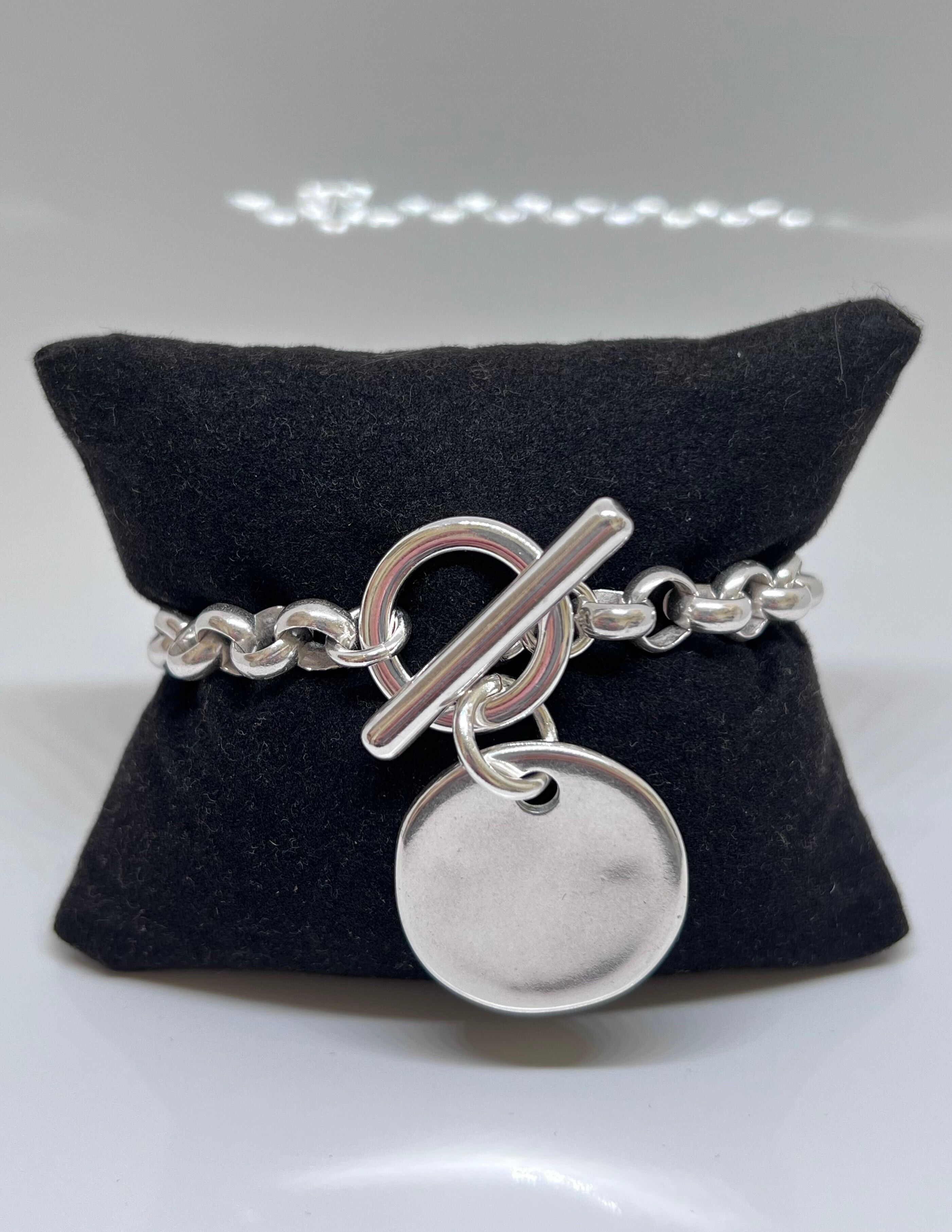 Pulsera de palanca con medalla grande