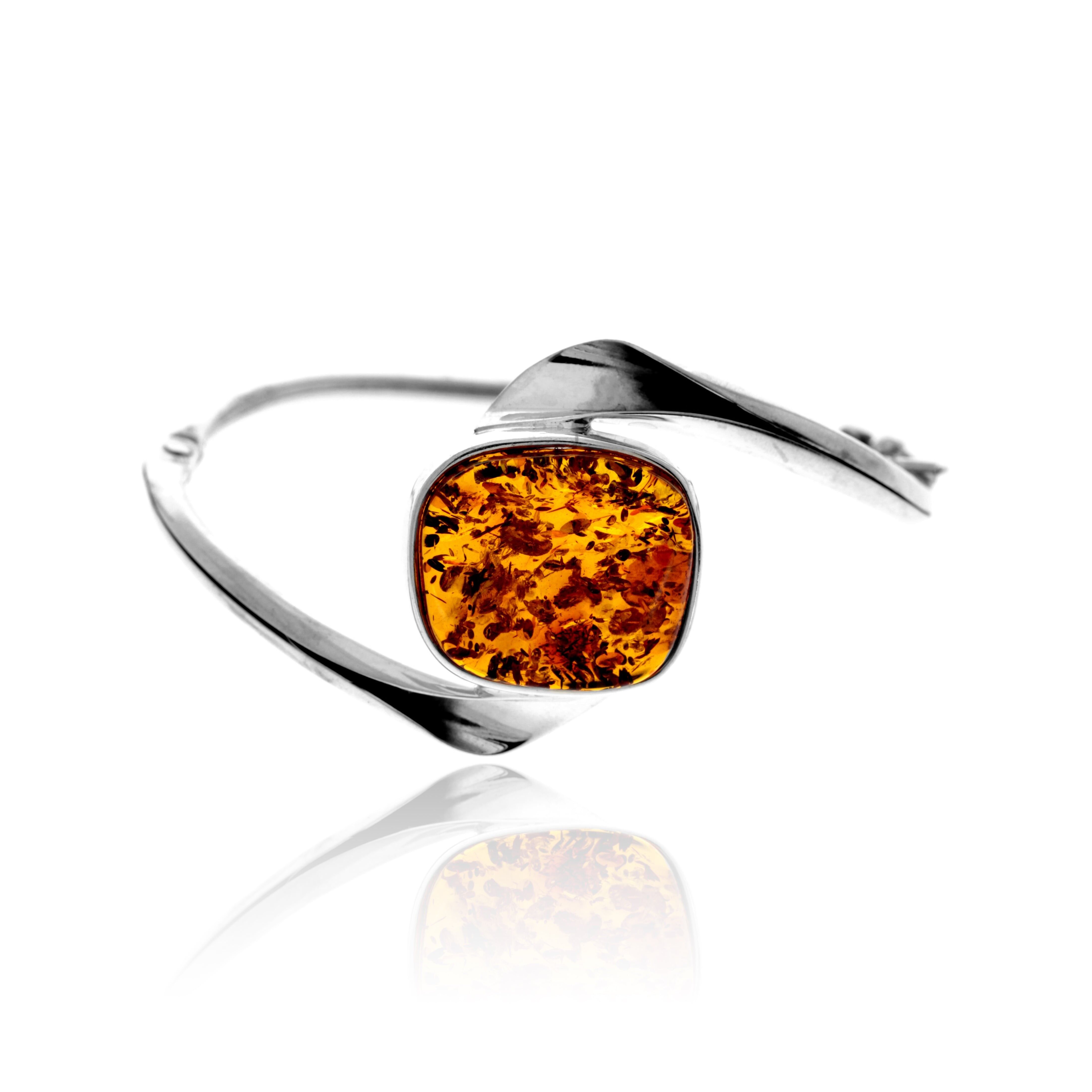 Exklusiver Armreif aus 925er Sterlingsilber und echtem baltischen Bernstein in Cognac – BL0215