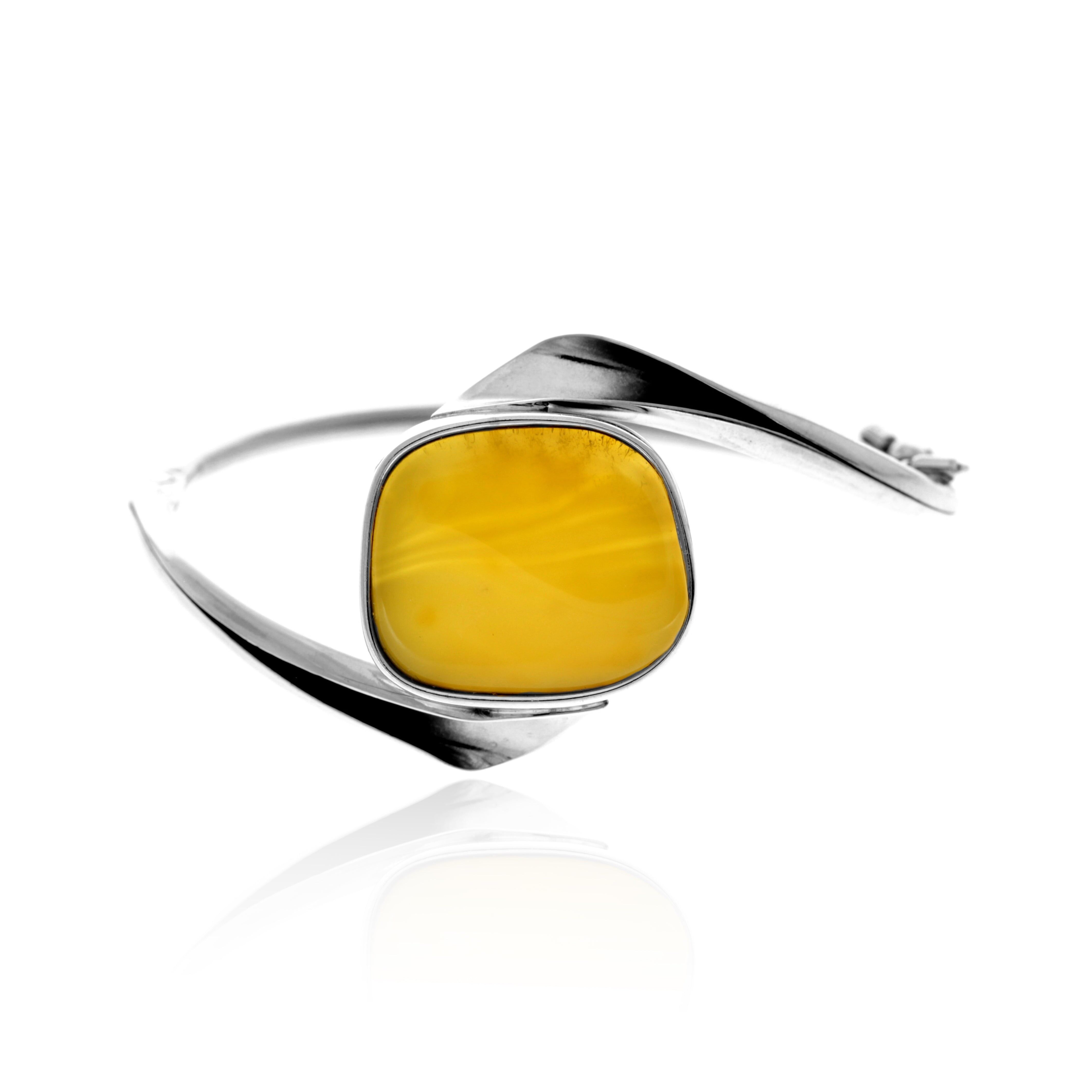 Exklusiver Armreif aus 925er Sterlingsilber und echtem baltischen Zitronenbernstein – BL0236