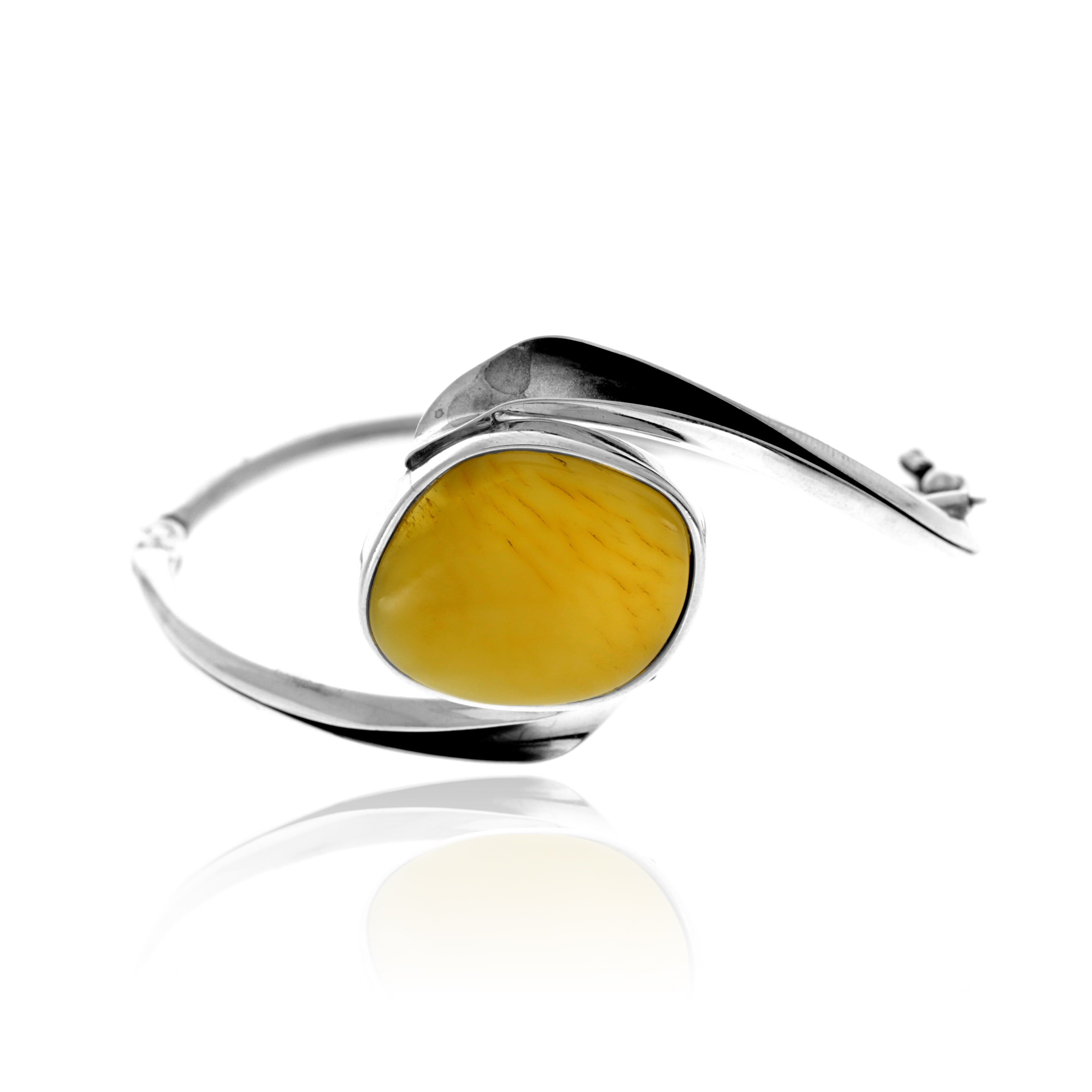 Exklusiver Armreif aus 925er Sterlingsilber und echtem baltischen Zitronenbernstein – BL0237