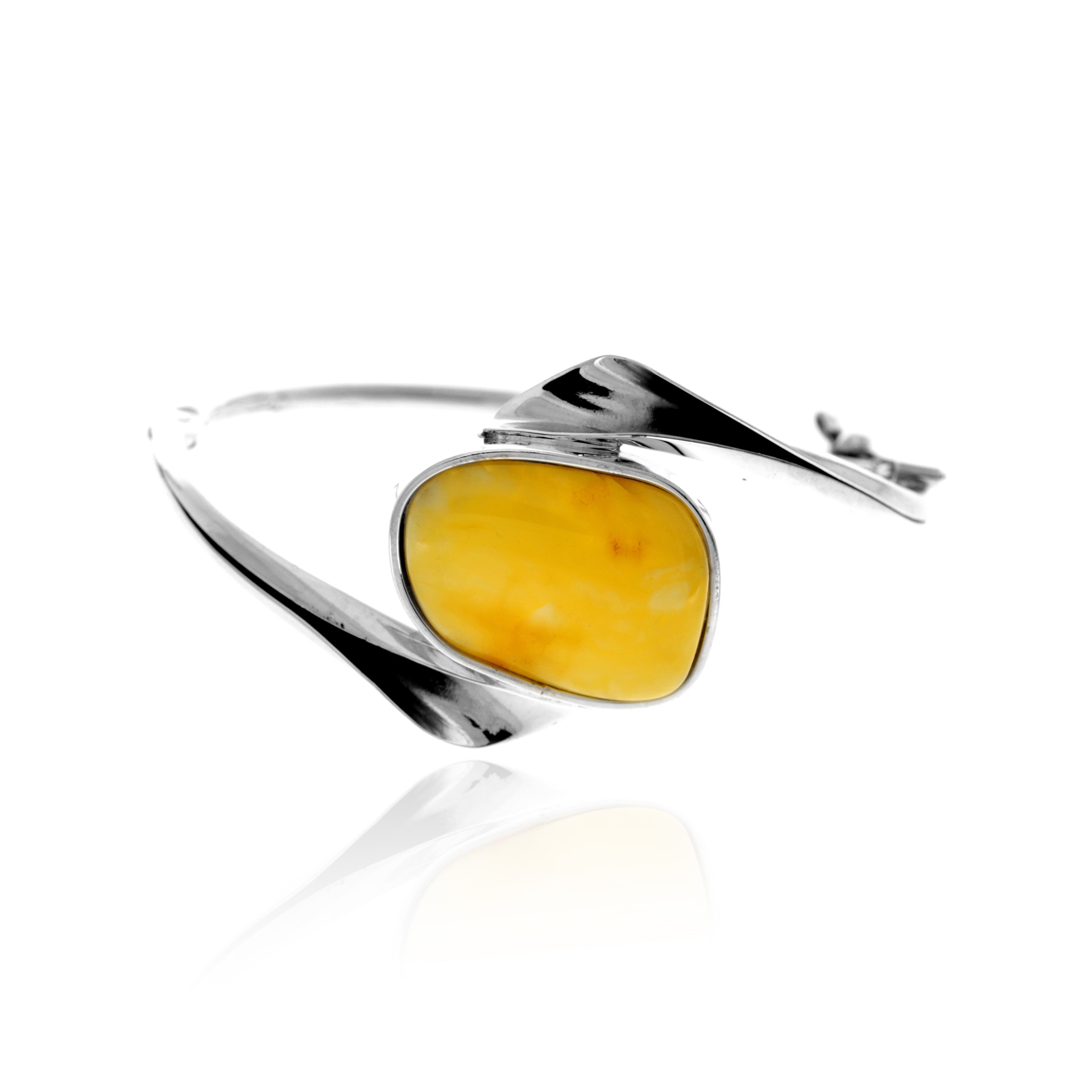 Exklusiver Armreif aus 925er Sterlingsilber und echtem baltischen Zitronenbernstein – BL0238