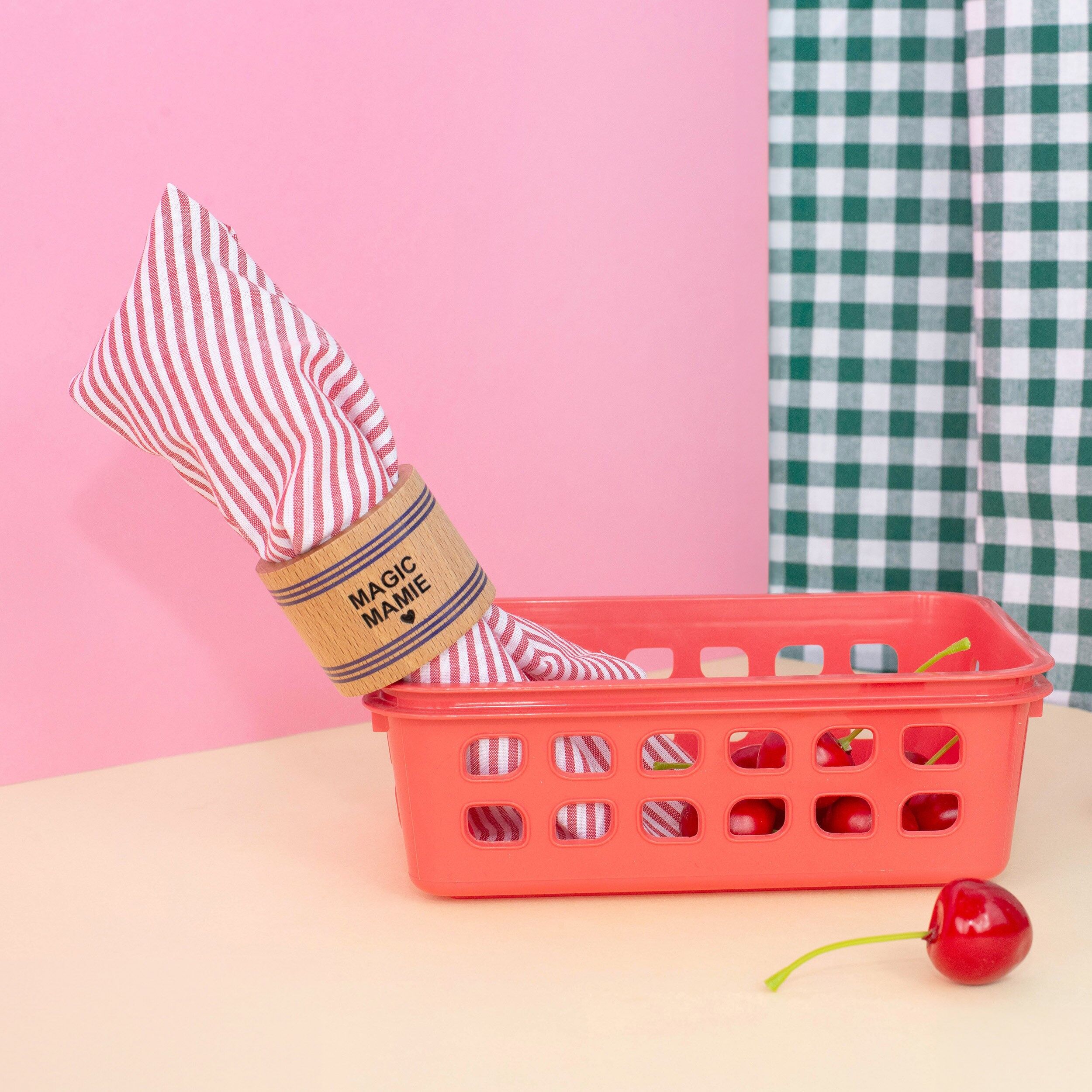 Napkin Ring - MAGIC MAMIE