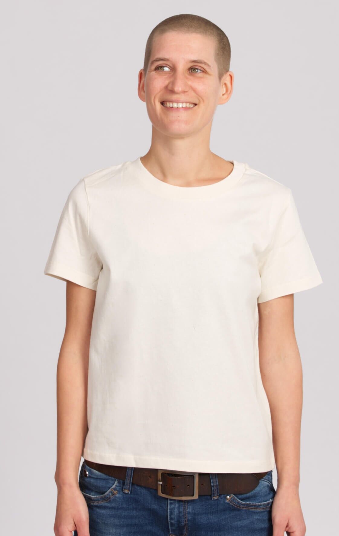 Camicia basica biologica Fairwear da donna, naturale e grezza