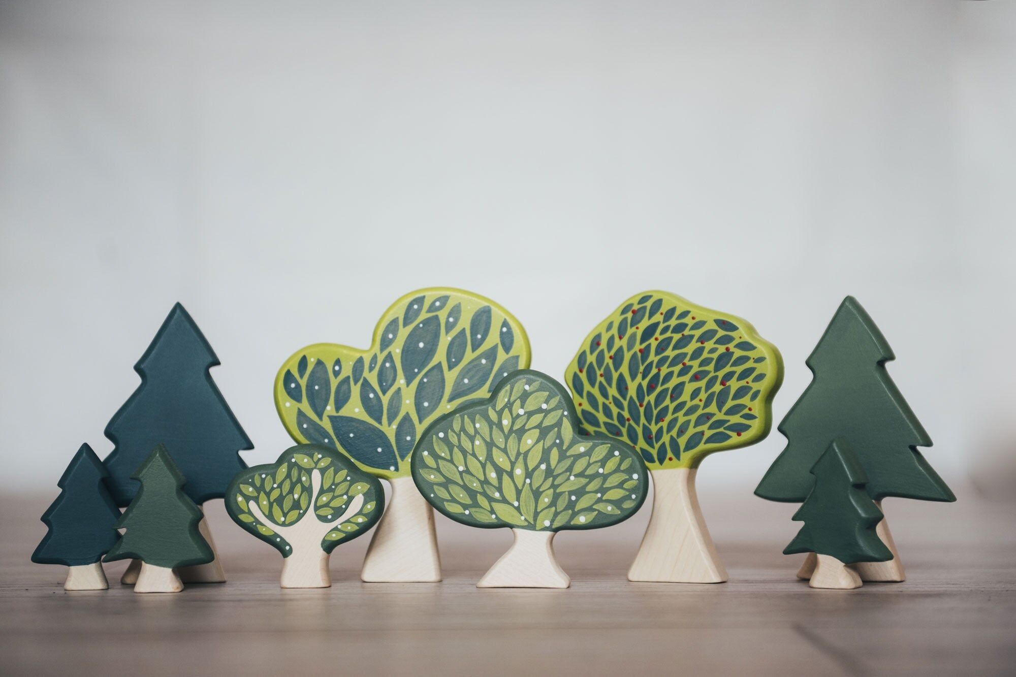 GRANDE SET DI FIGURINE DI ALBERI MISTI