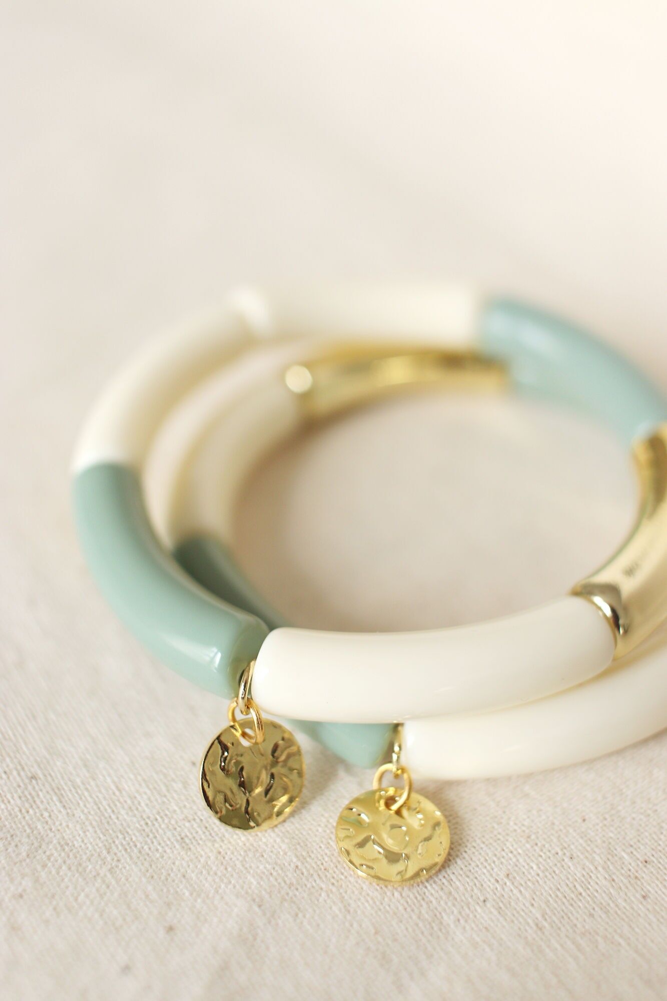 Almond green Joy bracelet - elastic