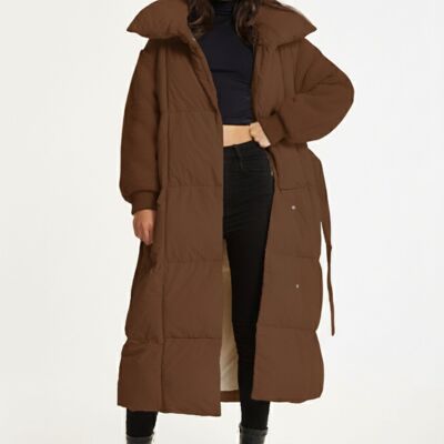 Piumino lungo marrone con cintura