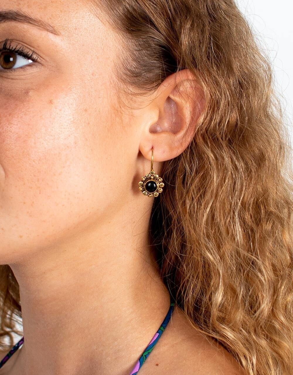 Orecchini fatti a mano con fiori di pietra | Kimago