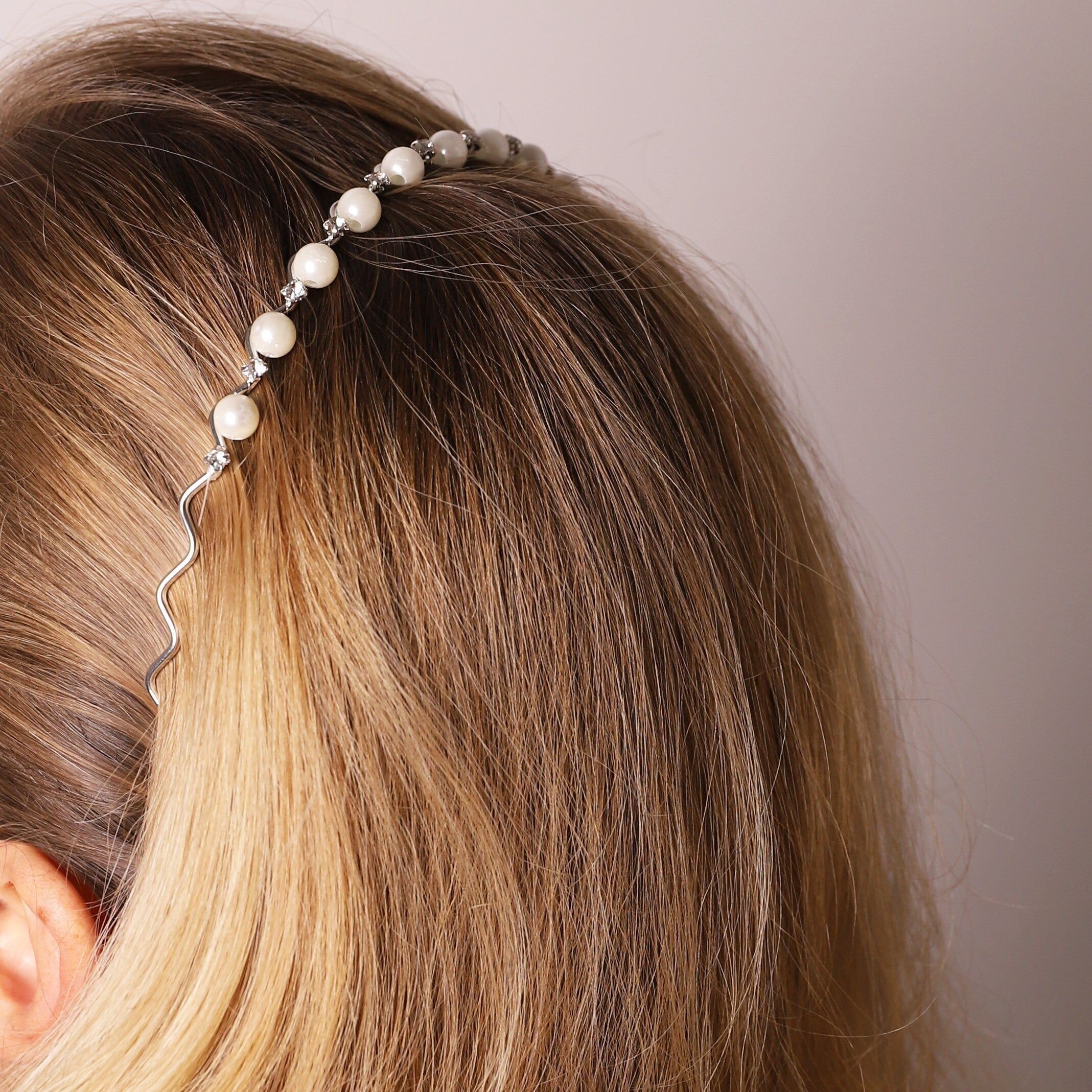 Bandeau ondulé en perles et argent