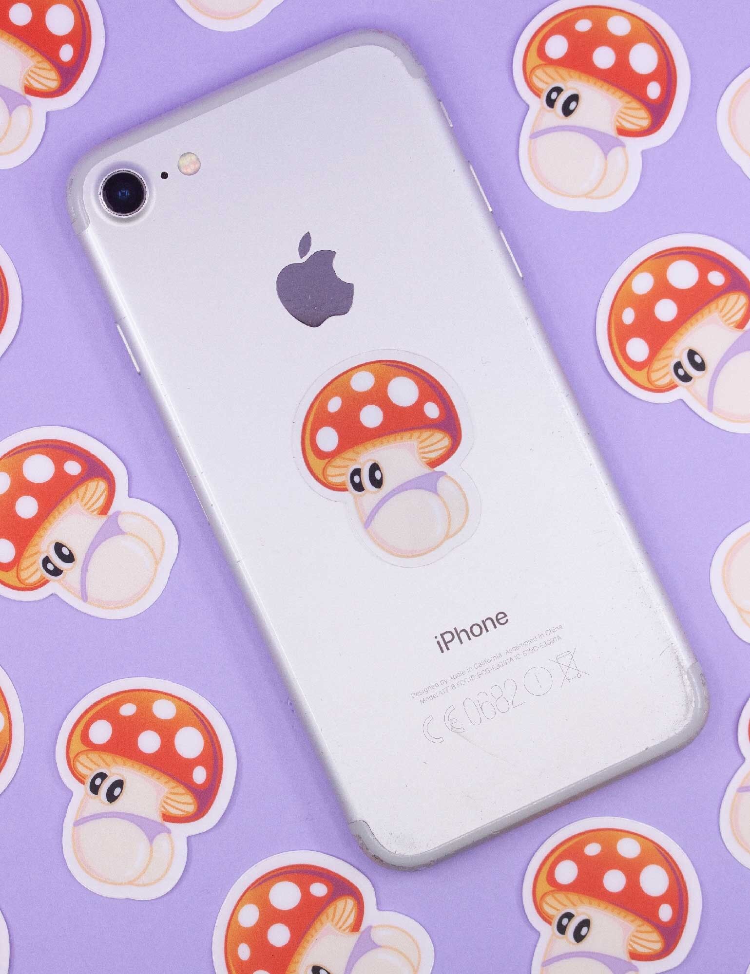 Sticker Vinyle Cheeky Shroom | Autocollant Champignon Kawaii Drôle avec Fesses, Funny Mushroom Sticker pour Cahier, Ordinateur ou Bouteille