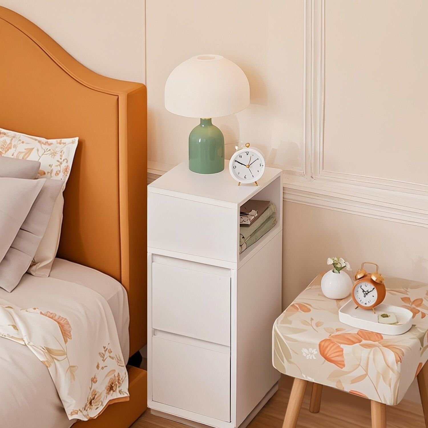 Comodino stretto, tavolino laterale con 2 cassetti e ripiano aperto - 30 x 25 x 65 cm