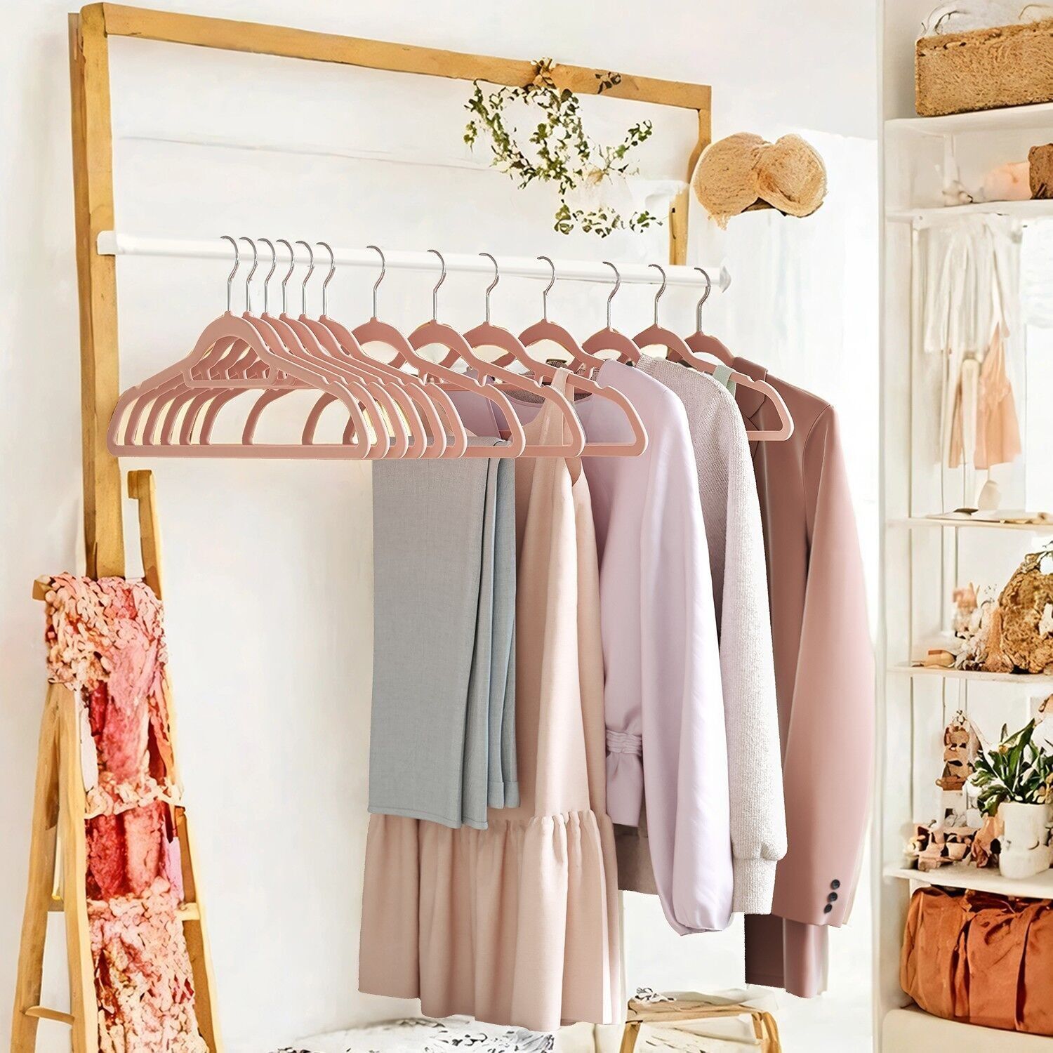 Gruccia con barra centrale per cravatte - 0,6 cm 1