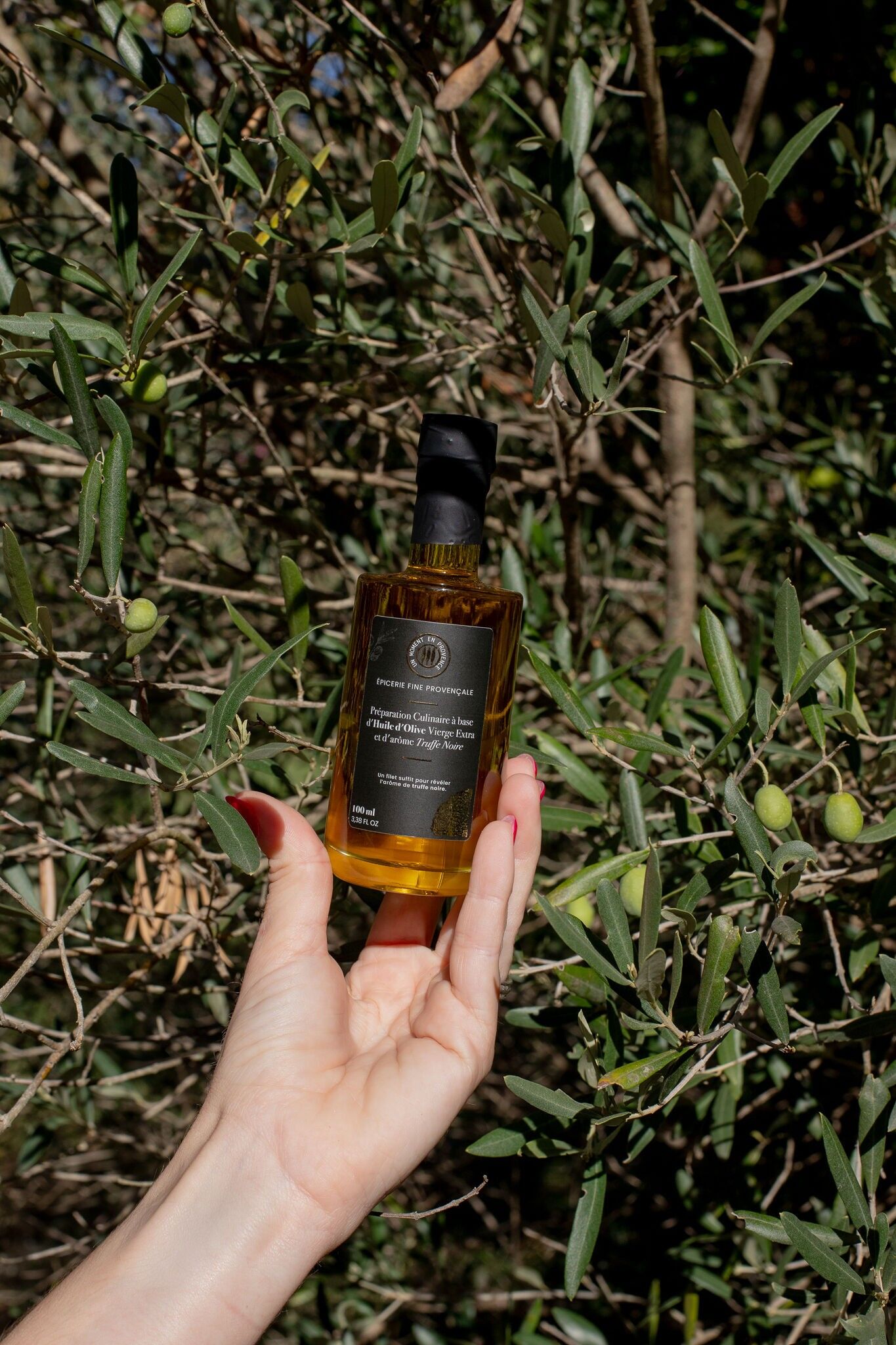 Culinary specialty based on extra virgin olive oil and natural black truffle aroma 🌿🍄