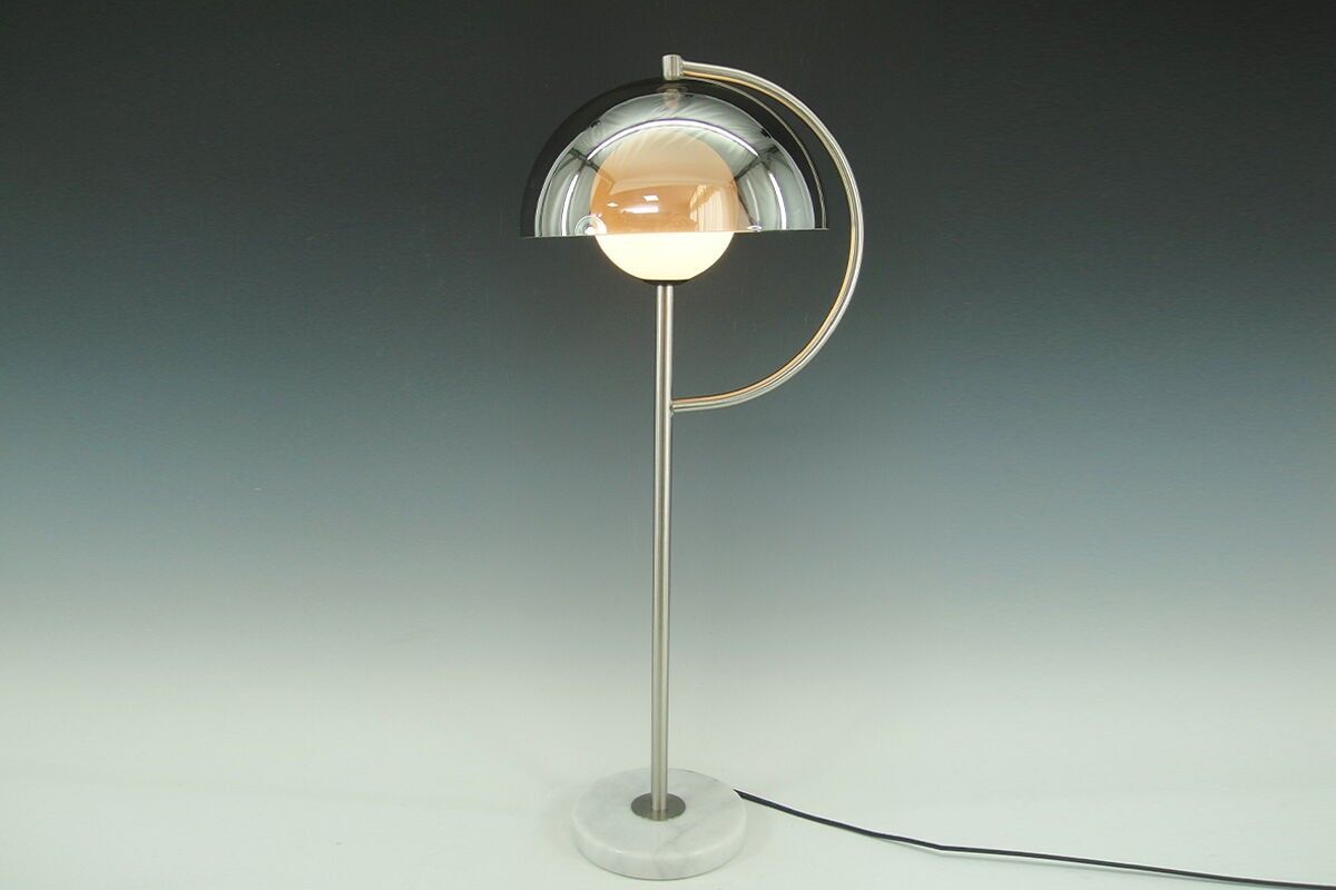 SPHERE SILVER TABLE LAMP - INTERIOR