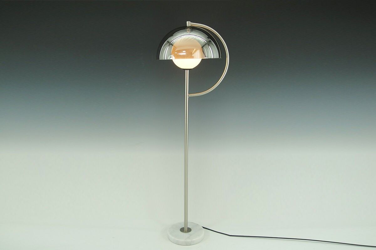 SILVER SPHERE FLOOR LAMP - INTERIOR