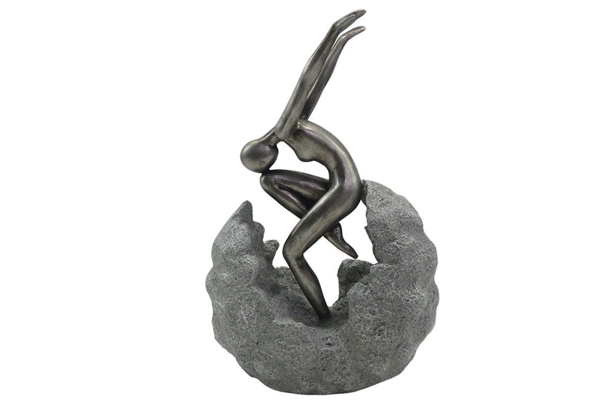 ST8203 - ANMUTIGE FRAU STATUETTE AUS HARZ, STEINGRAU - STEIN