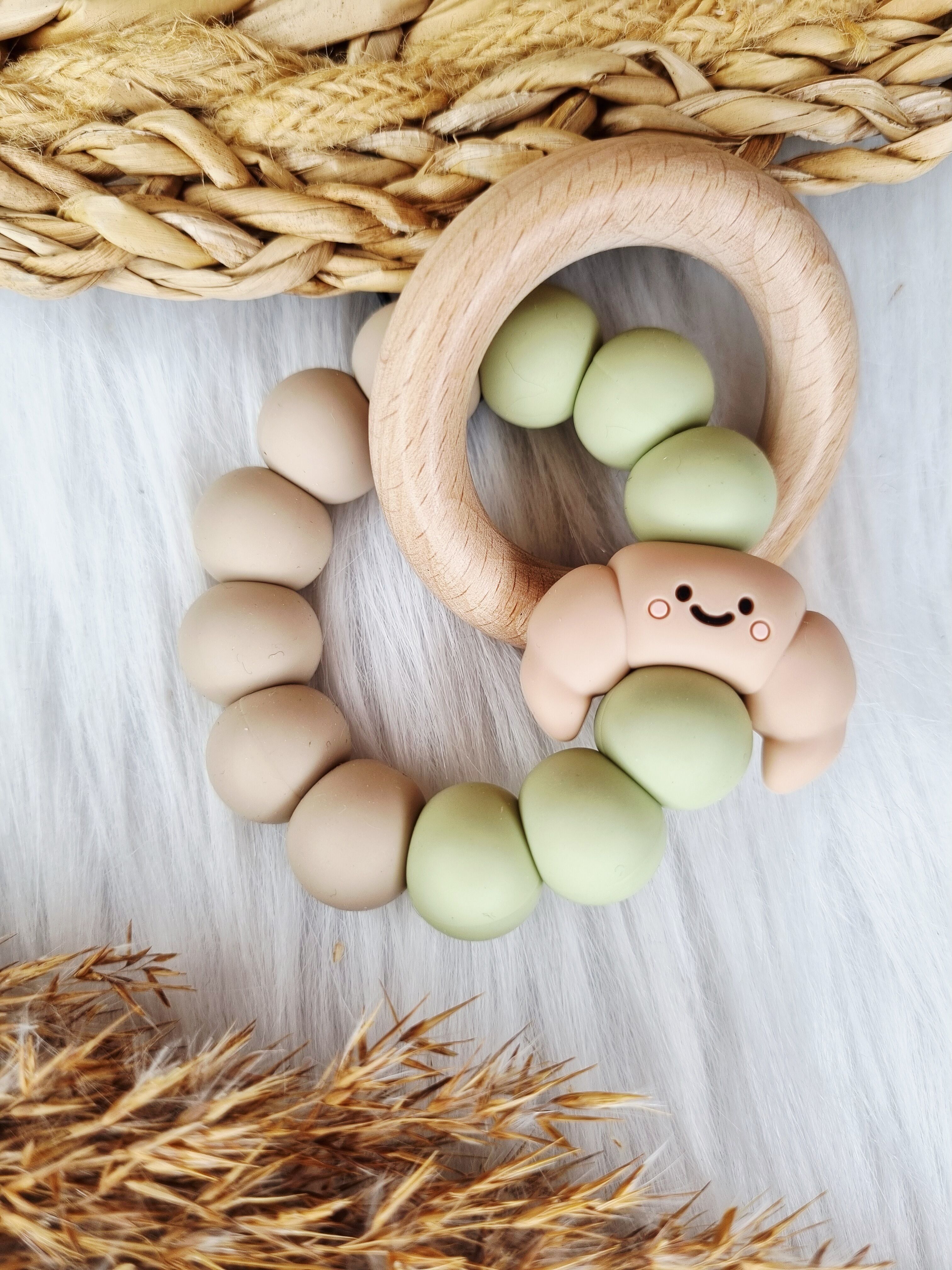 Anello da dentizione Croissant Sage, argilla