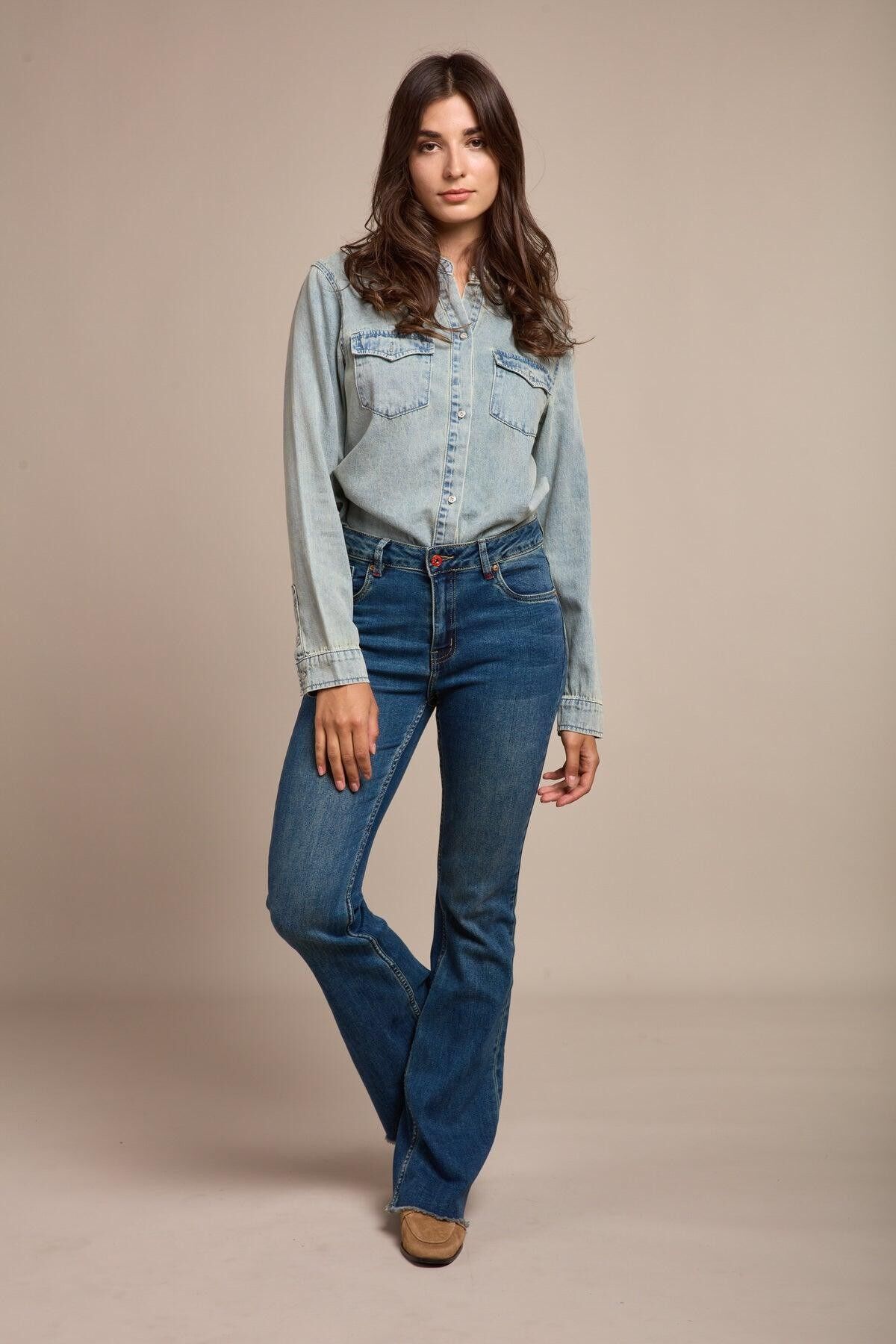 Toxik3 red button bootcut jeans