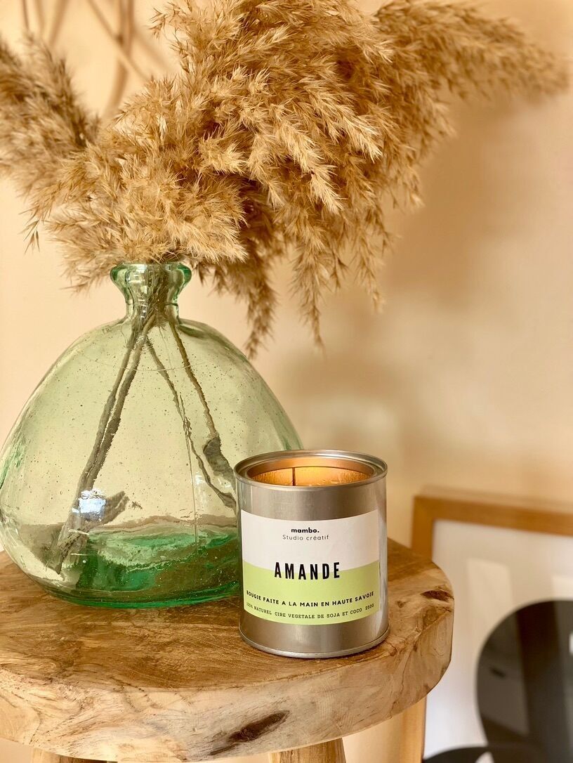 Sweet Almond Scented Candle – Wooden Wick, Vegetable Wax, 250g