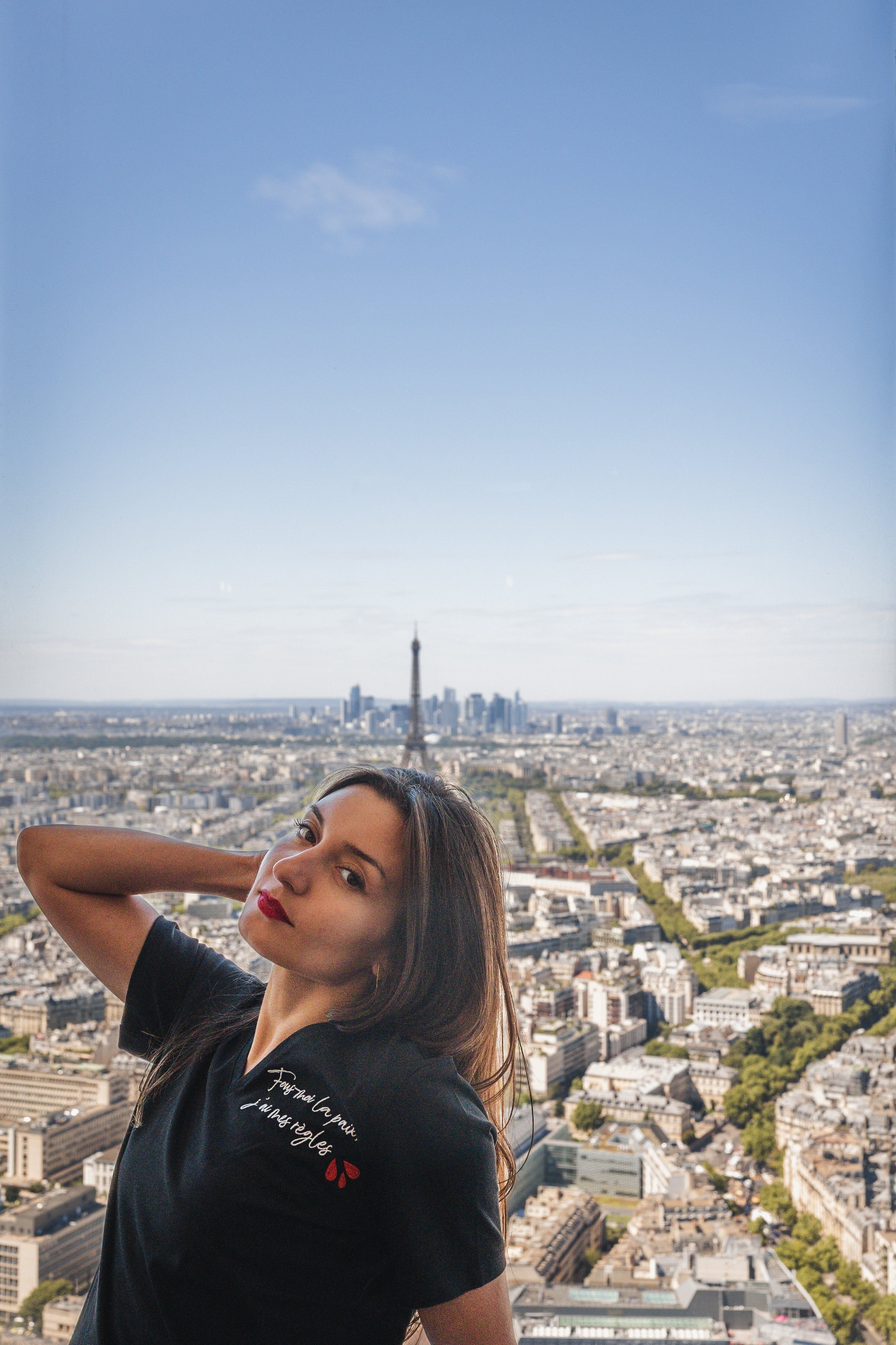 LA FENNEK - Schwarzes T-Shirt "Lass mich in Ruhe, ich habe meine Tage" 🩸