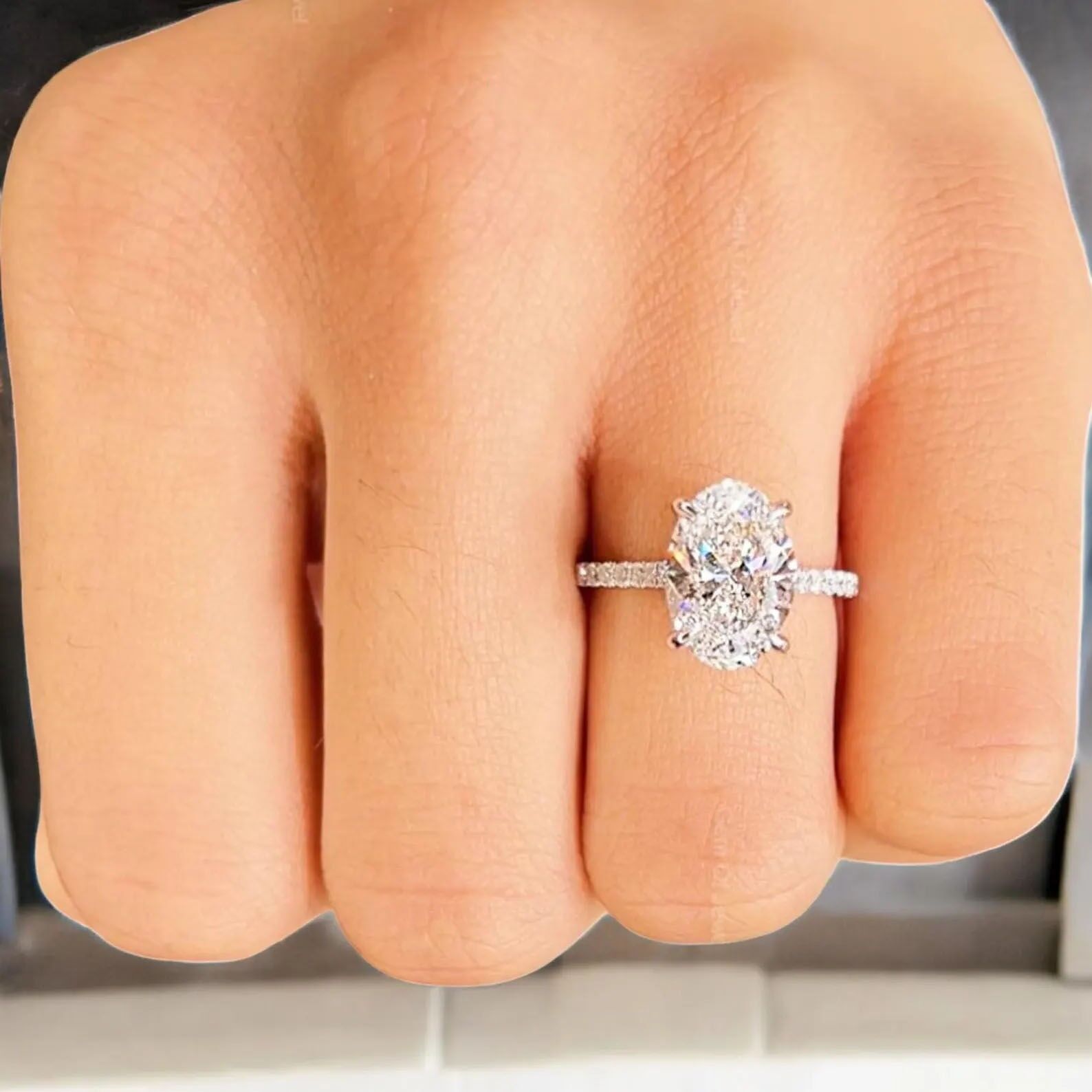 2.25 Karat Ovalschliff Moissanit Verlobungsring, Versteckter Heiligenschein Antragsring, Ovaler Moissanit Ehering 925 Sterling Silber Ring