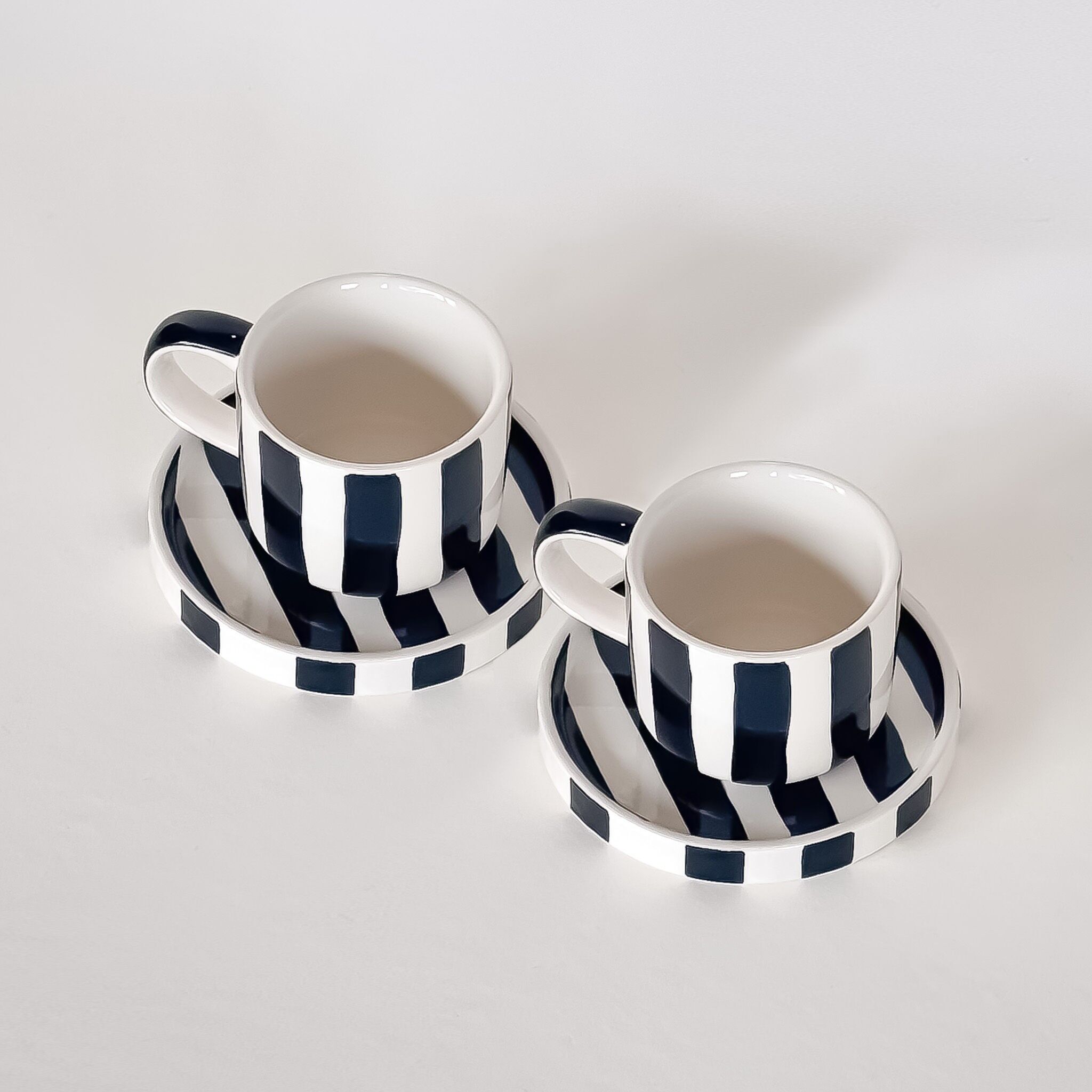 Espresso Tasse (2er Set) - schwarze Streifen - handbemalt