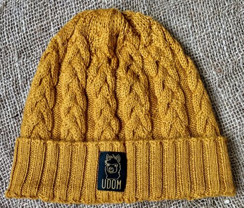 Fitted Cable Knit Hat – Mustard