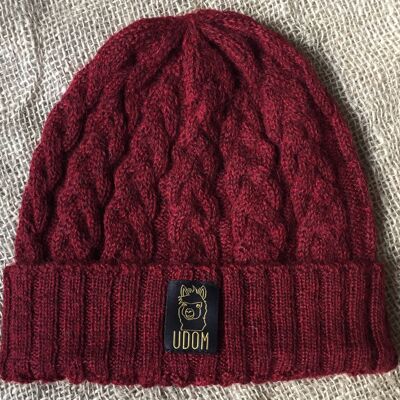 Fitted Cable Knit Hat – Burgundy