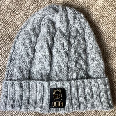 Fitted Cable Knit Hat – Grey