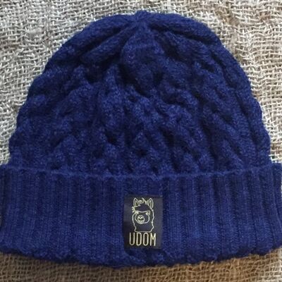 Fitted Cable Knit Hat – Navy Blue