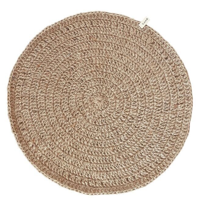 sustainable round rug/placemat - jute - hand crocheted in Nepal