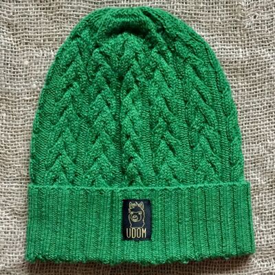 Bonnet ample en tricot torsadé – vert