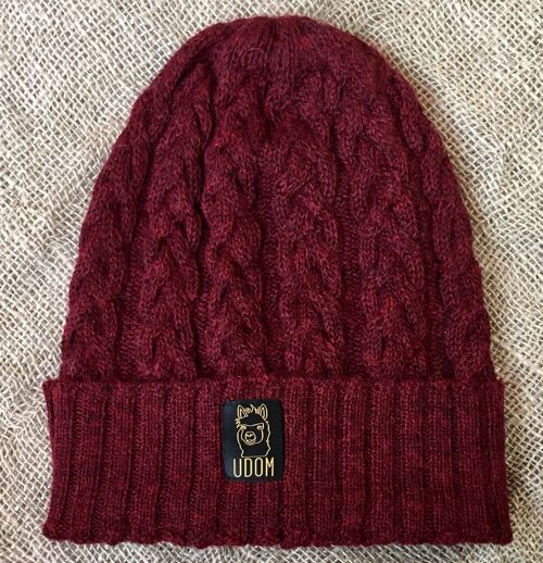 Slouchy Cable Knit Hat – Burgundy