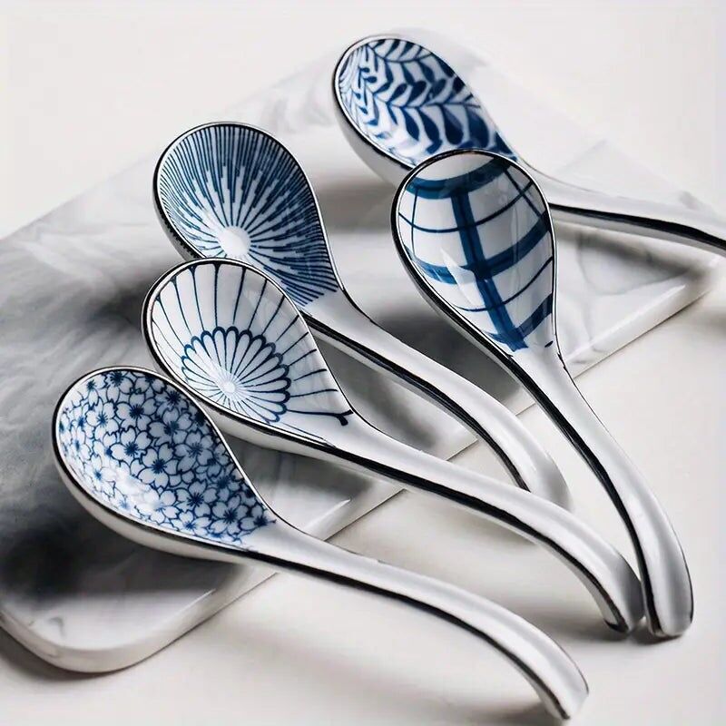 Set di 5 cucchiai in porcellana giapponese fatti a mano