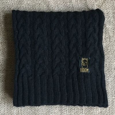 Écharpe en tricot torsadé – Noir