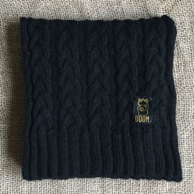 Écharpe en tricot torsadé – Noir