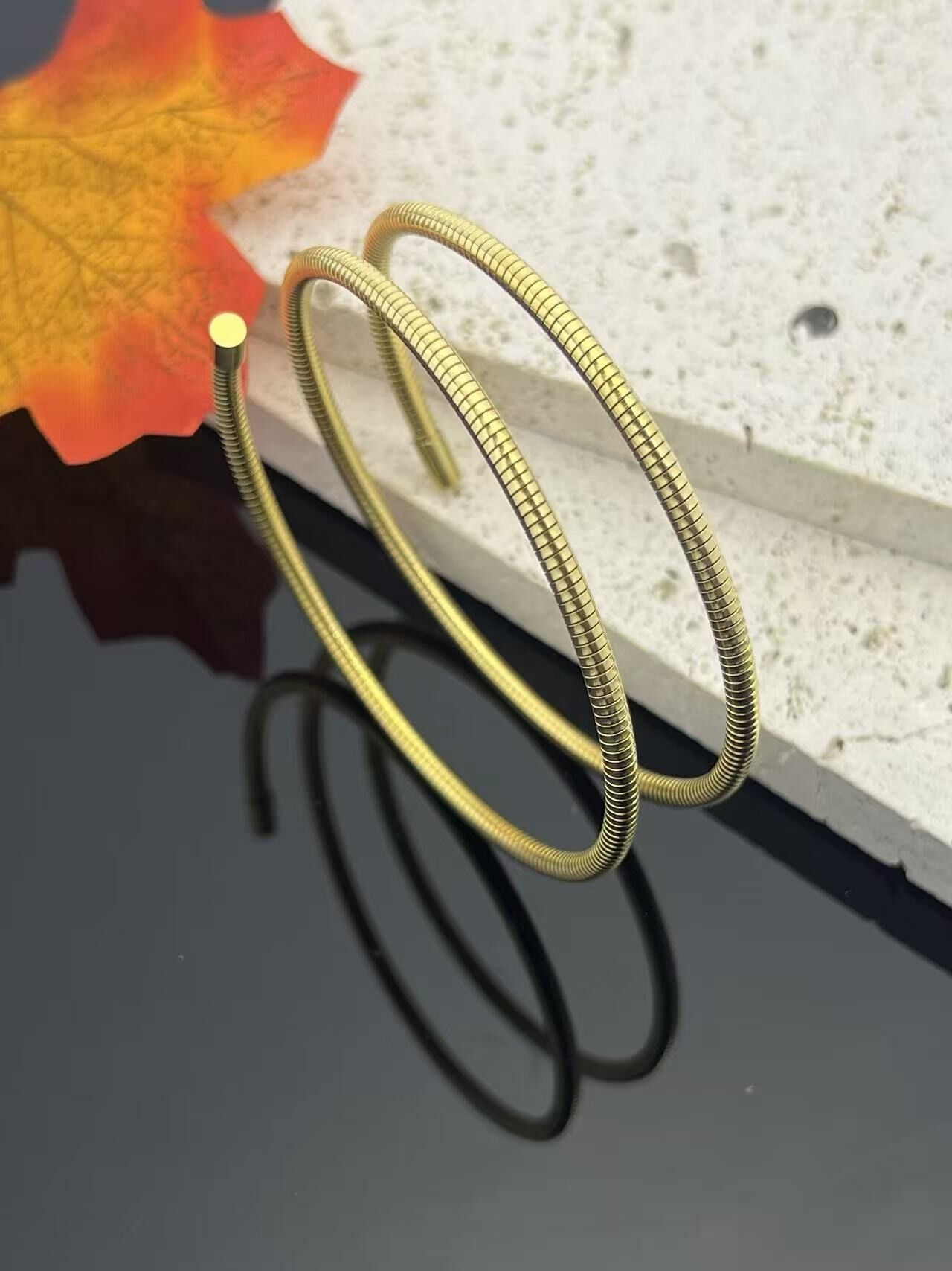 Gold Spiral Bracelet – Stainless Steel & Modern Style