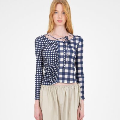 Blusa con cuadros Vichy en la azotea