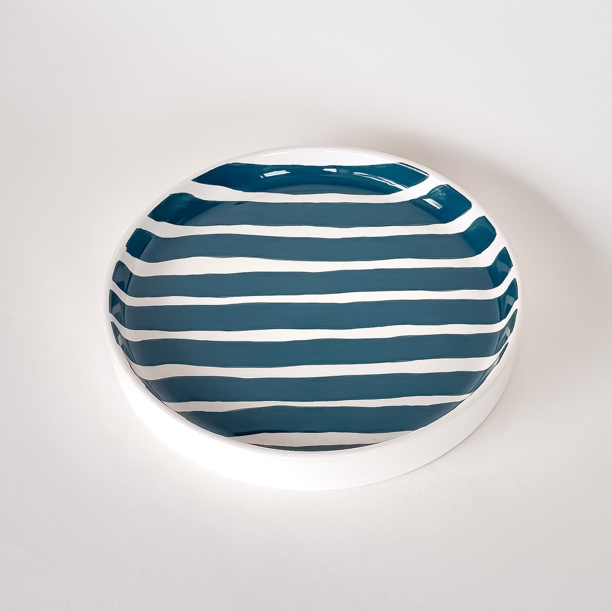 Piatto - strisce verdi - dipinto a mano