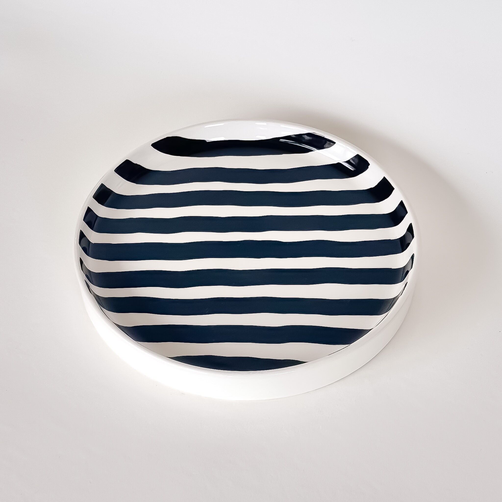 Piatto - strisce nere - dipinto a mano