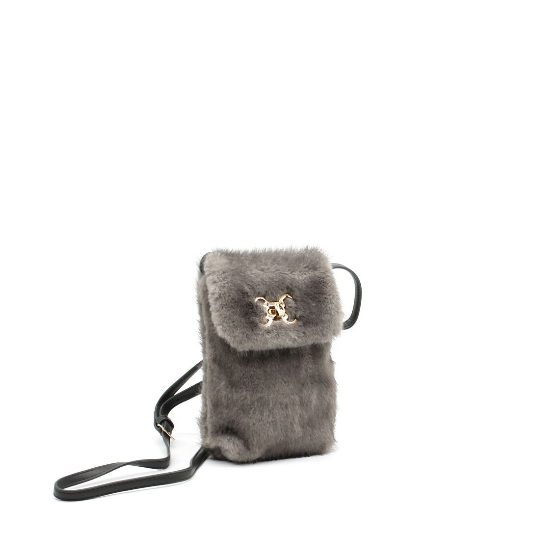 Mini borsa a tracolla in pelliccia con chiusura CC