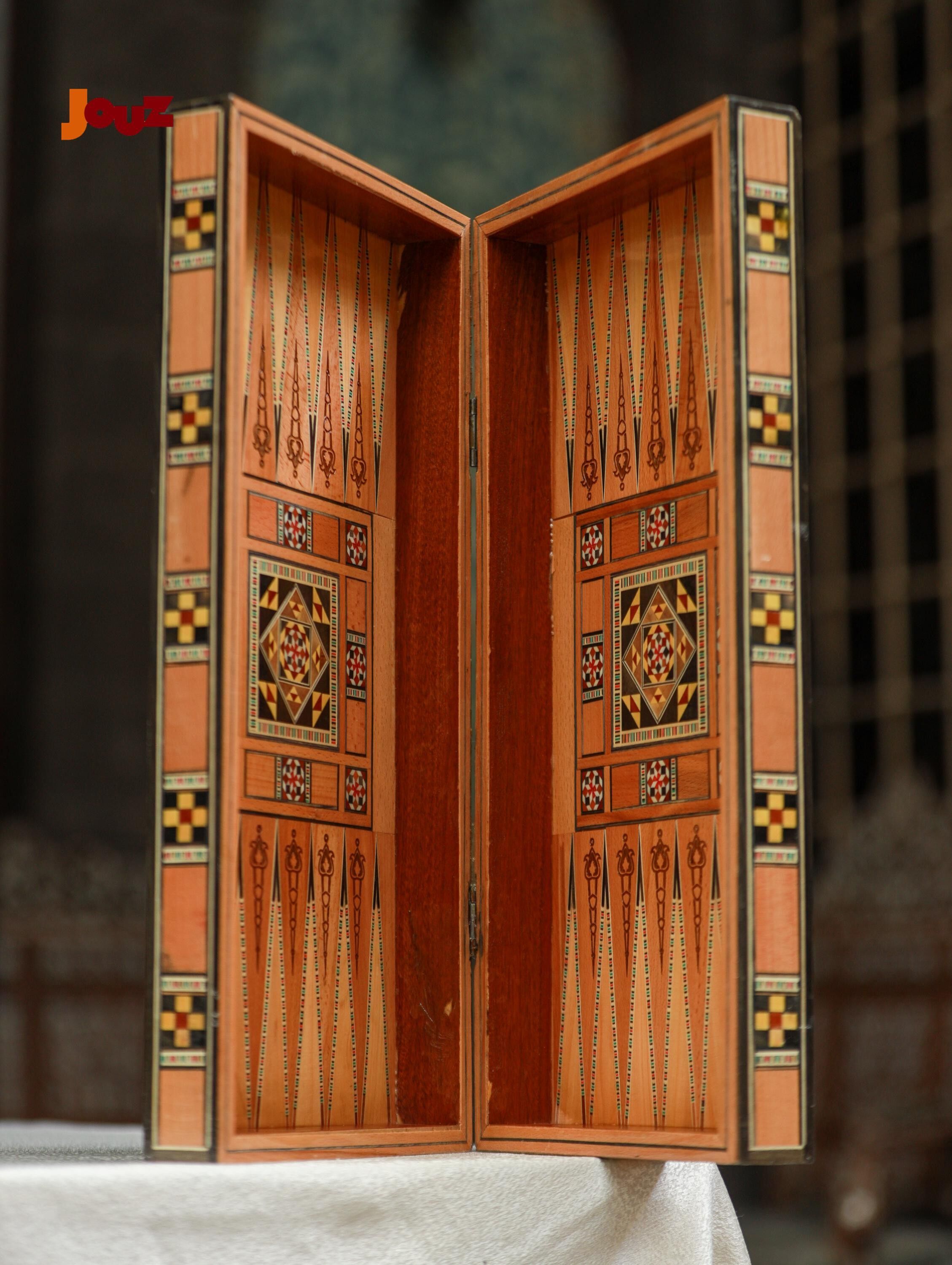 Vintage Style Wooden Backgammon & Chess Set – Handcrafted Large Board – Complete Game Set – Unique Home Decor