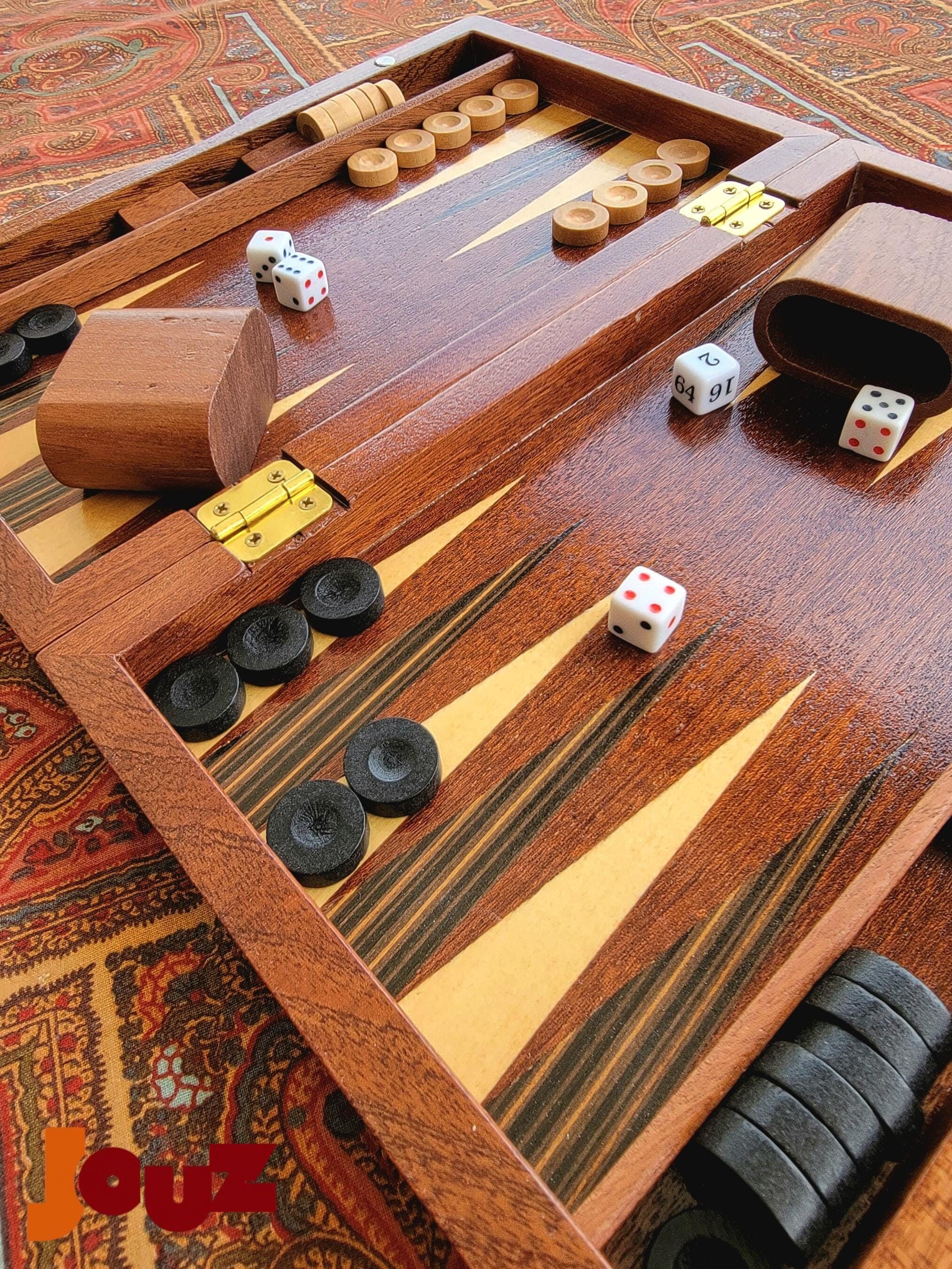 Faltbares Backgammon-Set aus Holz – Hochwertiges handgefertigtes Brettspiel für drinnen und draußen – Reisefreundlich, langlebig, perfekt als Geschenk