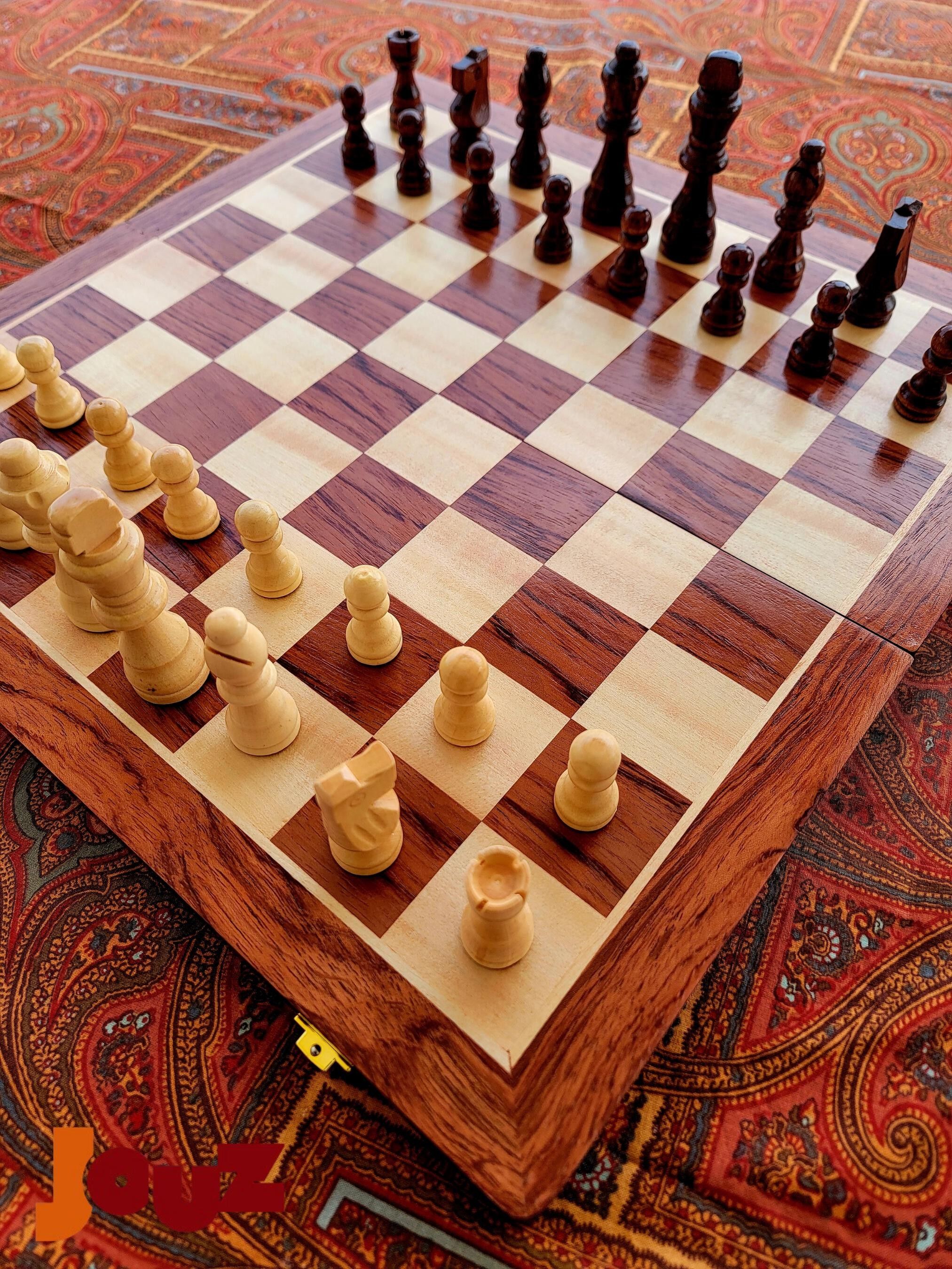 Schachspiel aus Holz mit faltbarem Brett, Premium-Spielset aus Holz, komplette Figuren enthalten
