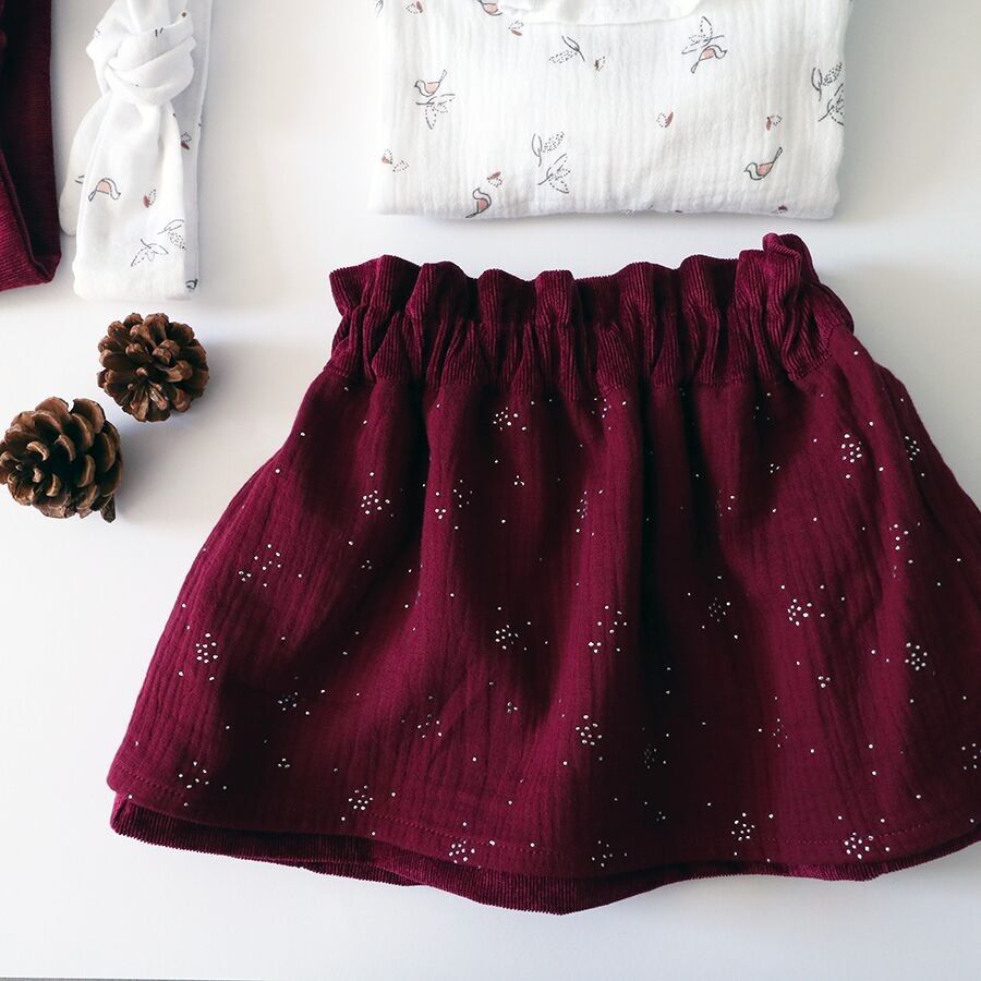 WENDBARER BURGUNDERROTER GLITZERROCK