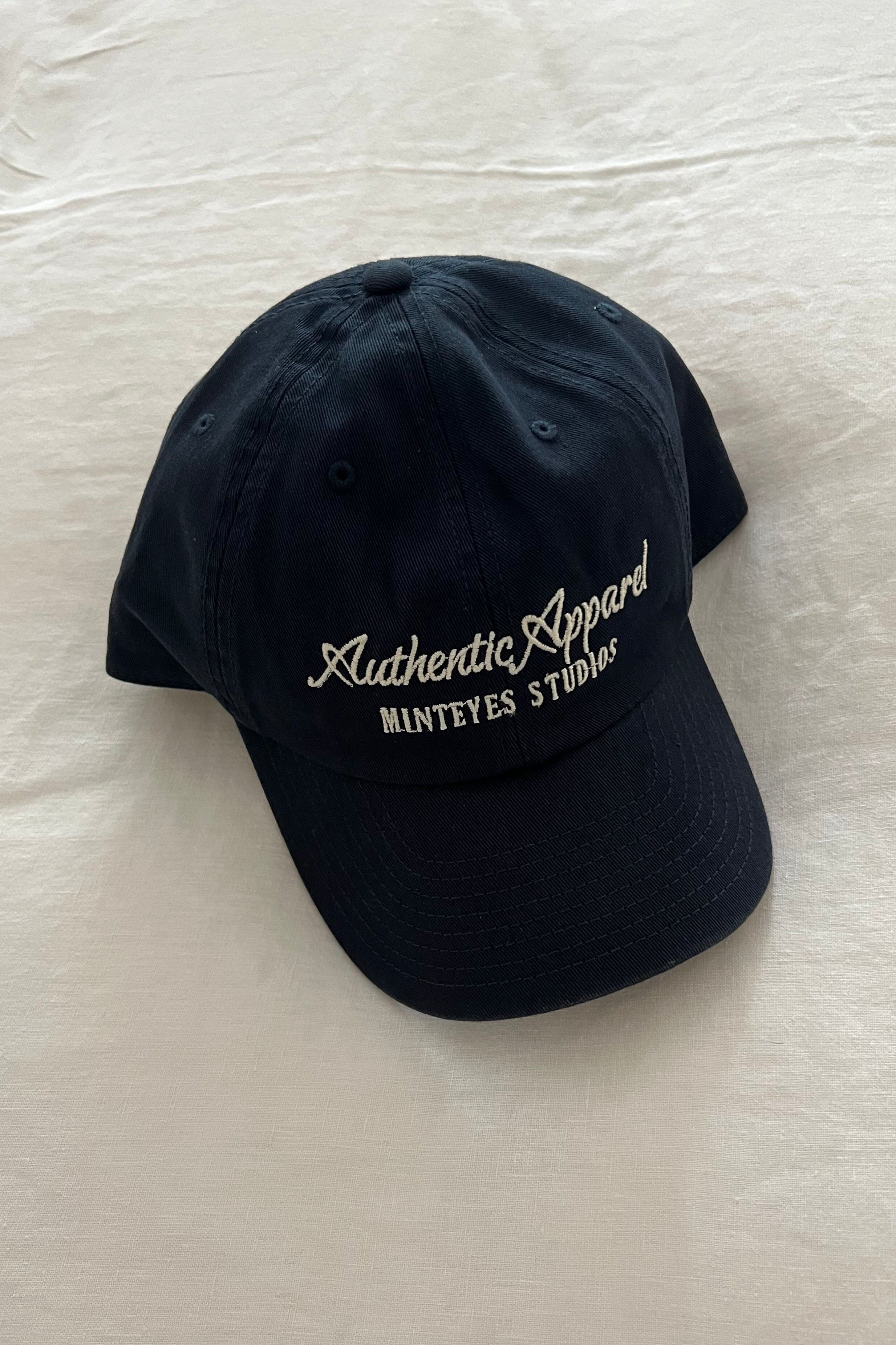 Authentische Bekleidungskappe