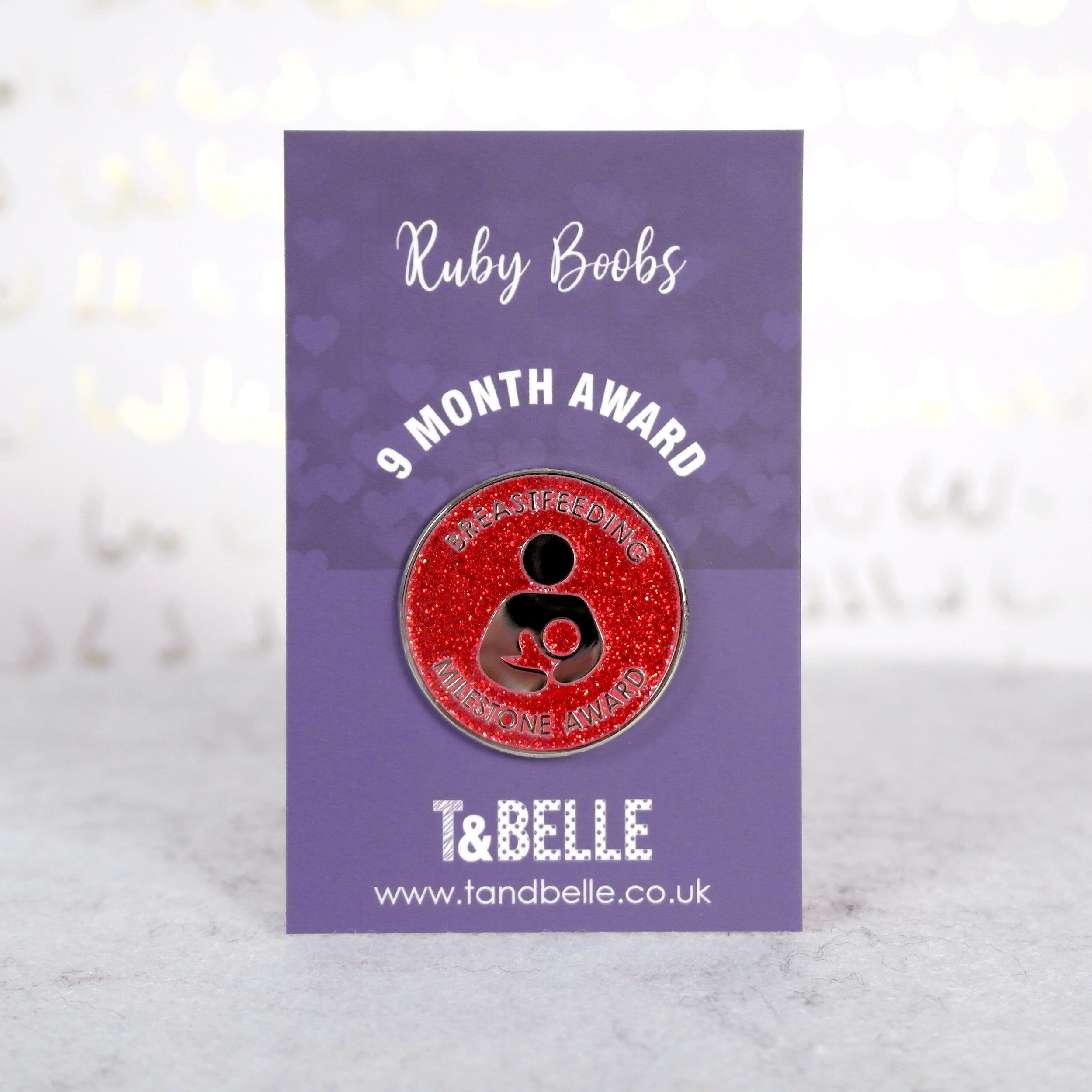 Ruby boobs - Pin's de récompense pour les 9 mois d'allaitement